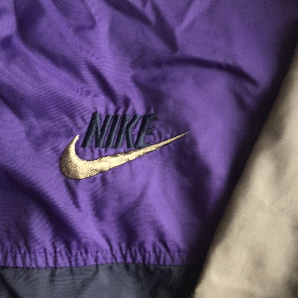 Nike Nike Vintage 90’s Windbreaker - Royal Purple/Cargo Olive Size US L / EU 52-54 / 3 - 2 Thumbnail