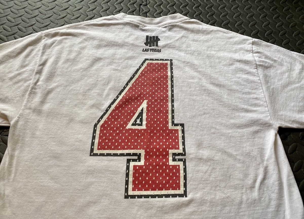 Undefeated × Vintage Undefeated Las Vegas Running Rebels Tee Shirt Size US L / EU 52-54 / 3 - 7 Thumbnail