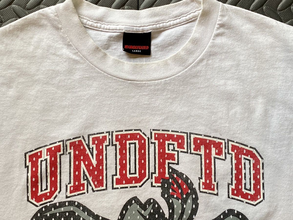 Undefeated × Vintage Undefeated Las Vegas Running Rebels Tee Shirt Size US L / EU 52-54 / 3 - 3 Thumbnail