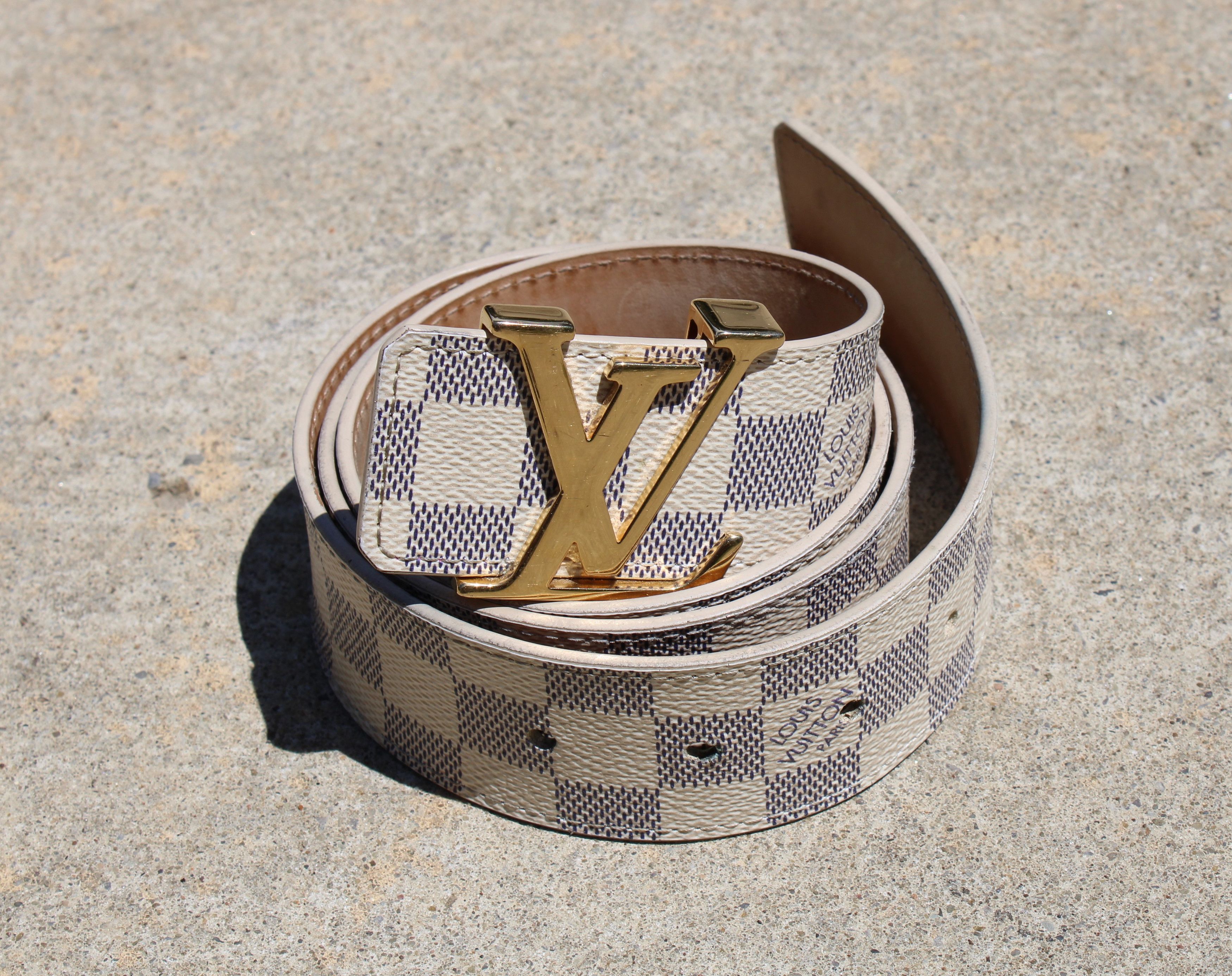 Louis Vuitton Damier Belt. 95-38. Fits 32-36