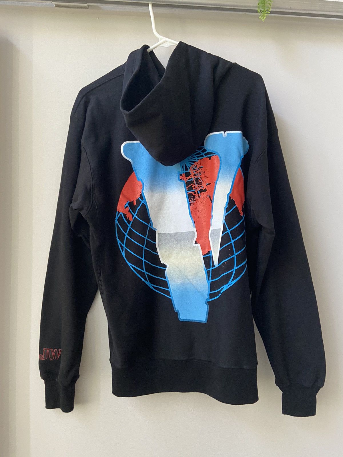 Vlone vwrld sales