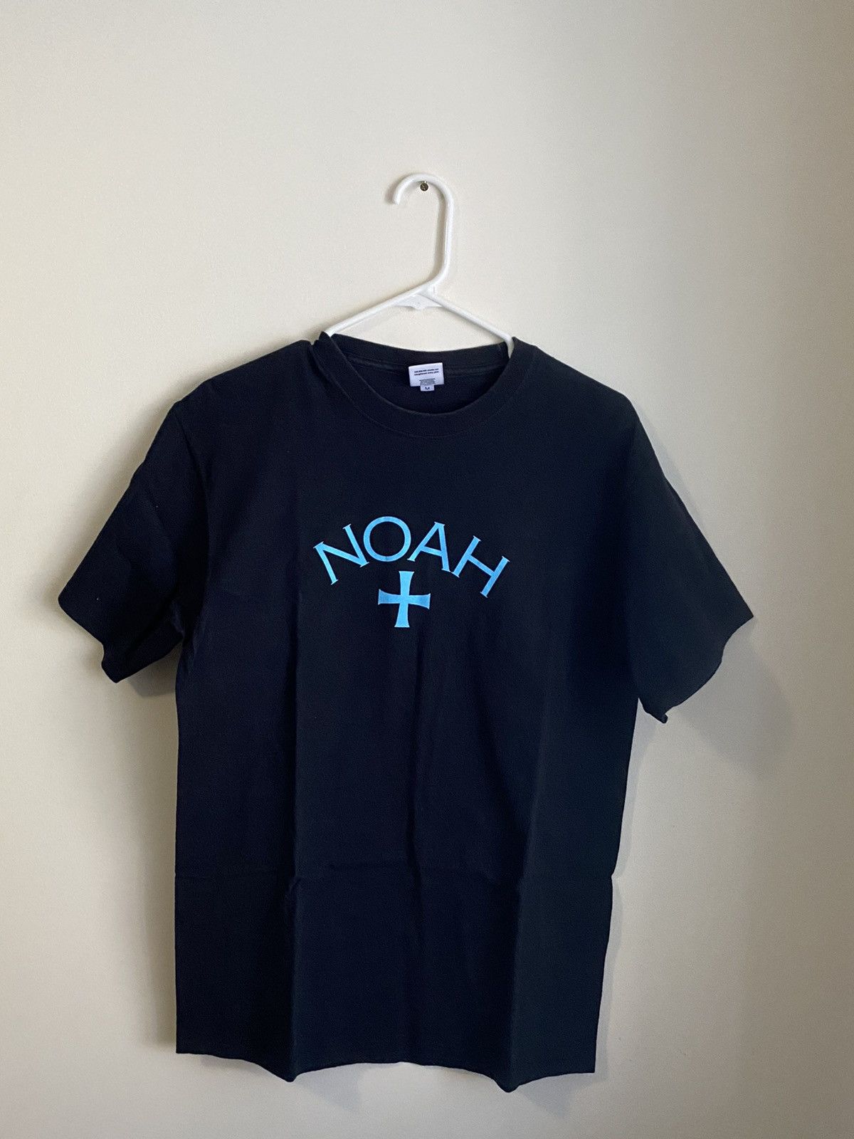 Noah NYC Ny New York City WAR Is HELL L/S Shirt Dover Street outlet Market tag NWT Unis