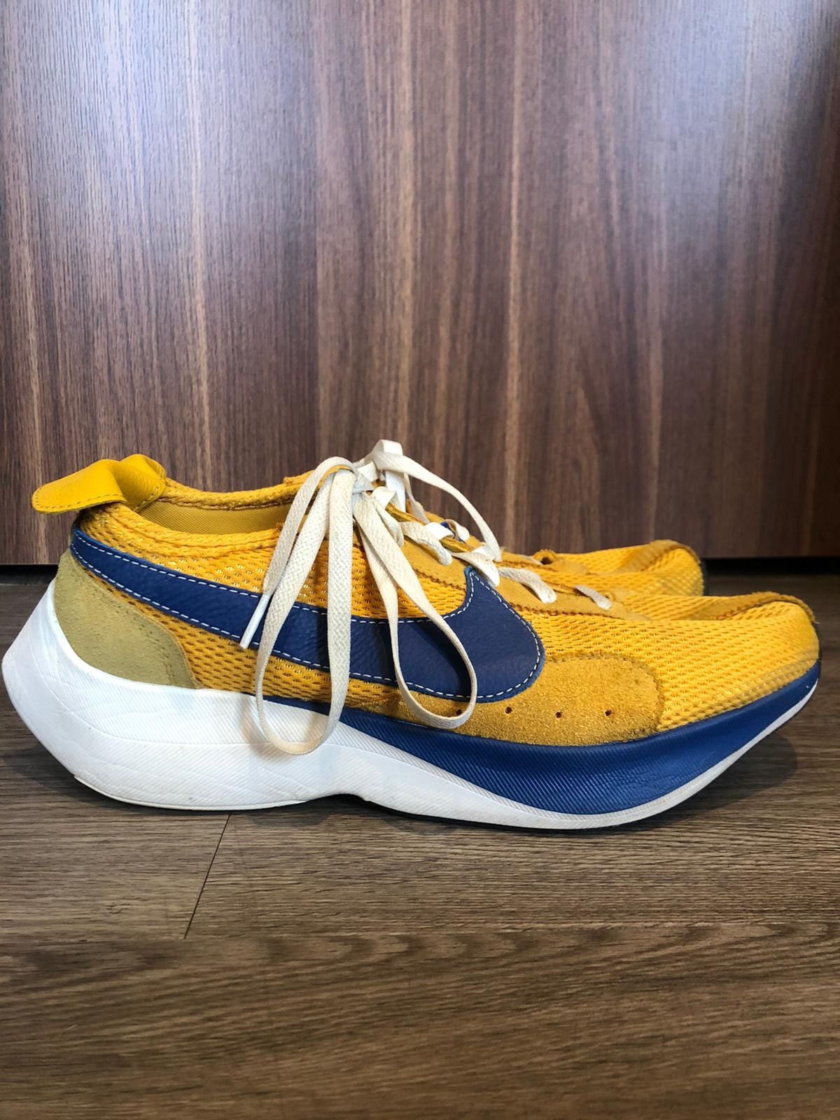 Nike moon racer qs yellow store