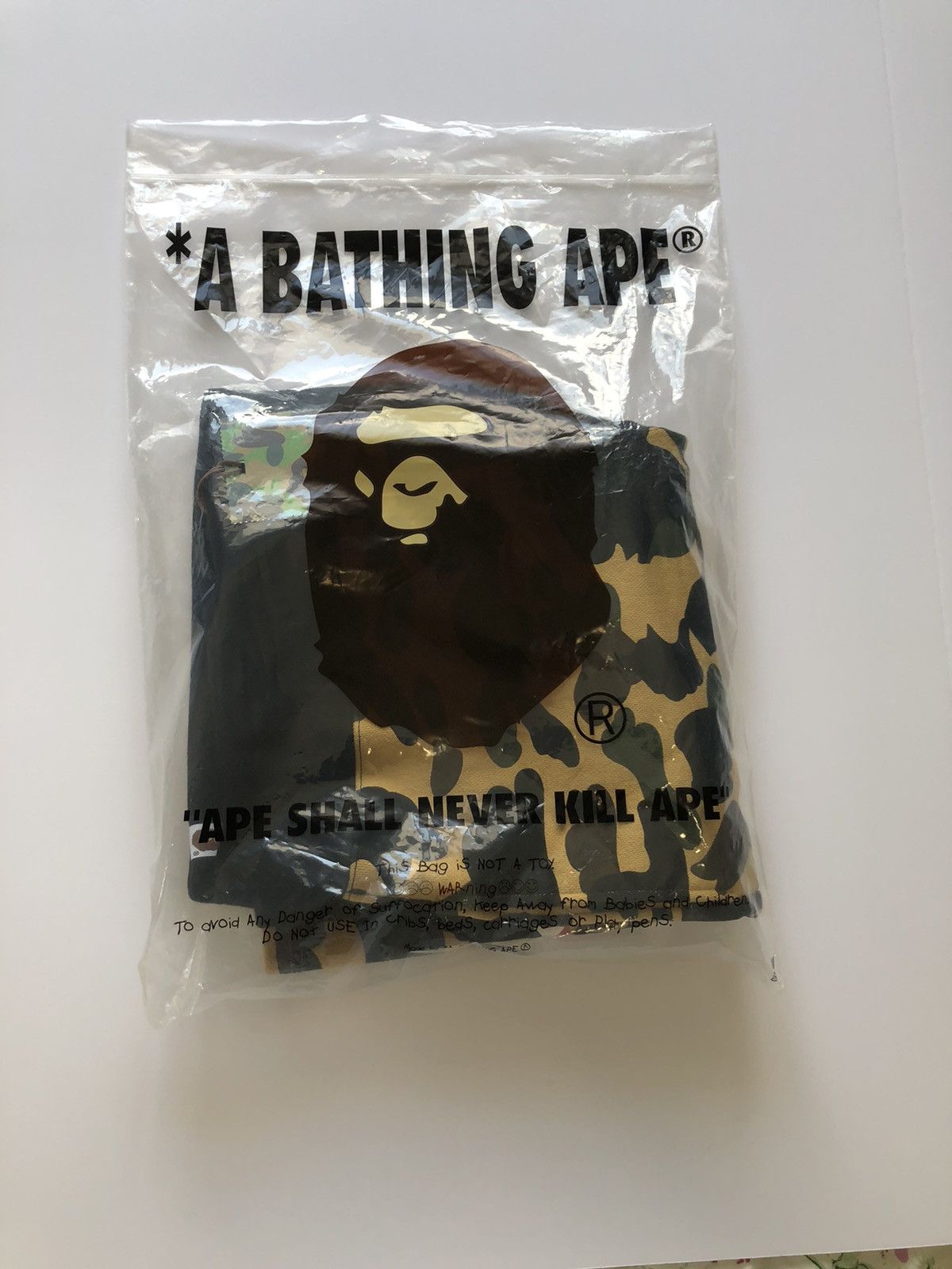 Bape BAPE camo side shark sweat shorts (new) Size US 36 / EU 52 - 10 Thumbnail