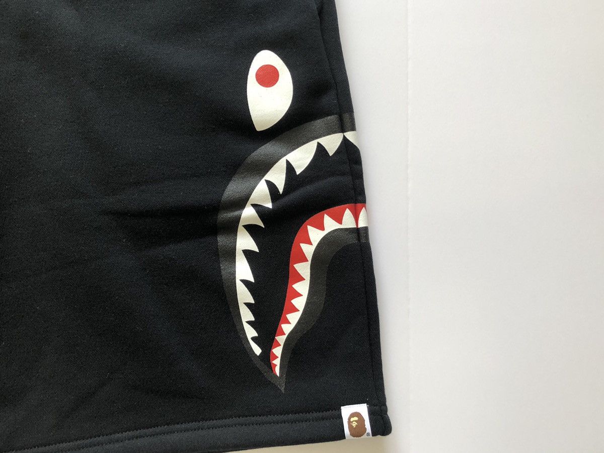 Bape BAPE camo side shark sweat shorts (new) Size US 36 / EU 52 - 3 Thumbnail