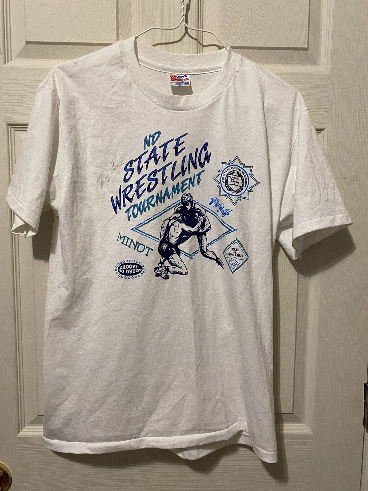 Vintage Vintage 1994 ND State Wrestling Tee Signed Size US L / EU 52-54 / 3 - 1 Thumbnail