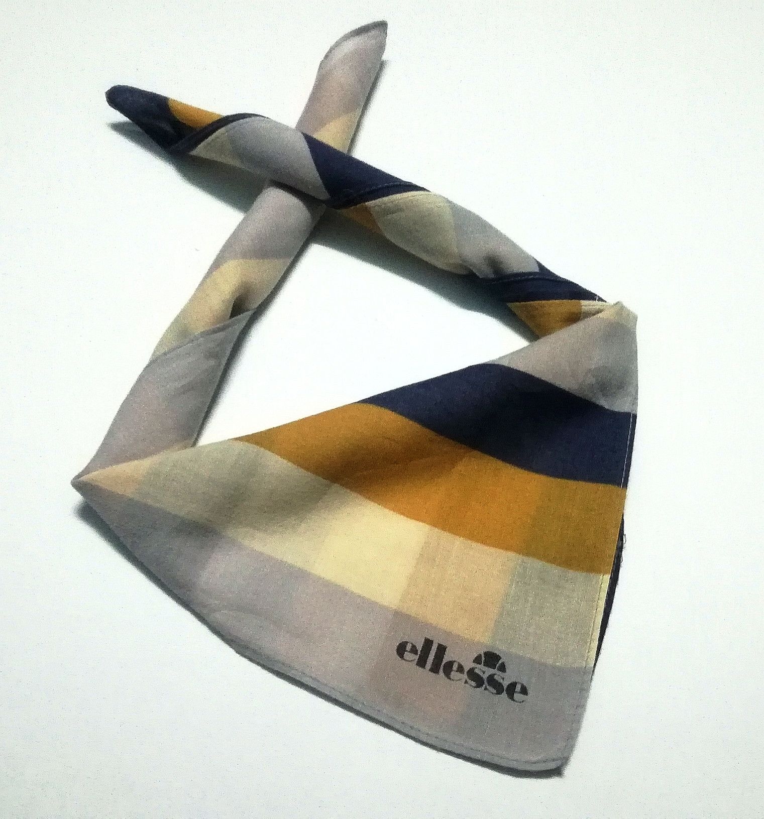 Ellesse × Vintage ELLESSE BANDANA HANDKERCHIEF CLASSIC DESIGN STYLE DRESS Size ONE SIZE - 1 Thumbnail