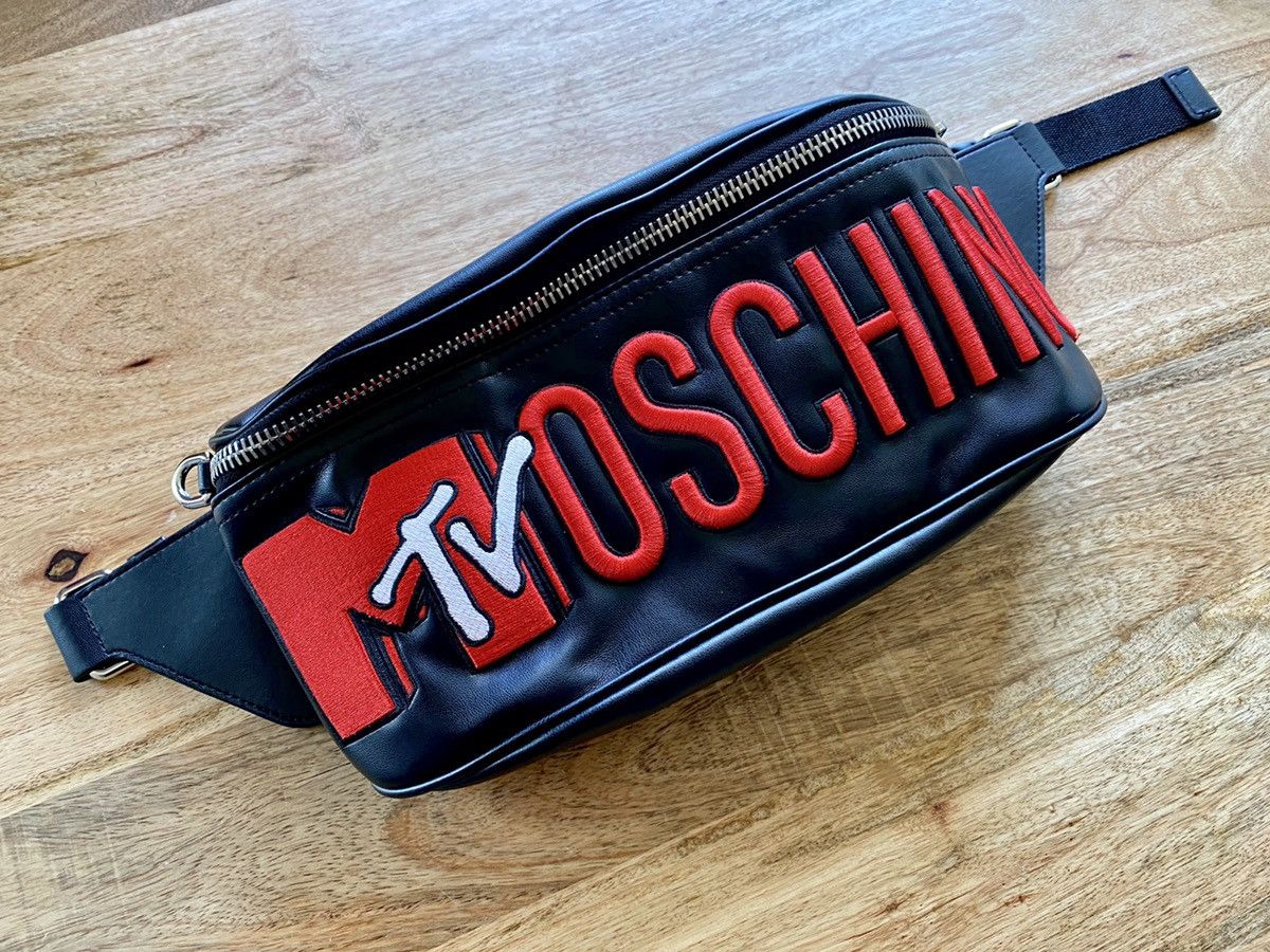 Moschino h&m belt discount bag