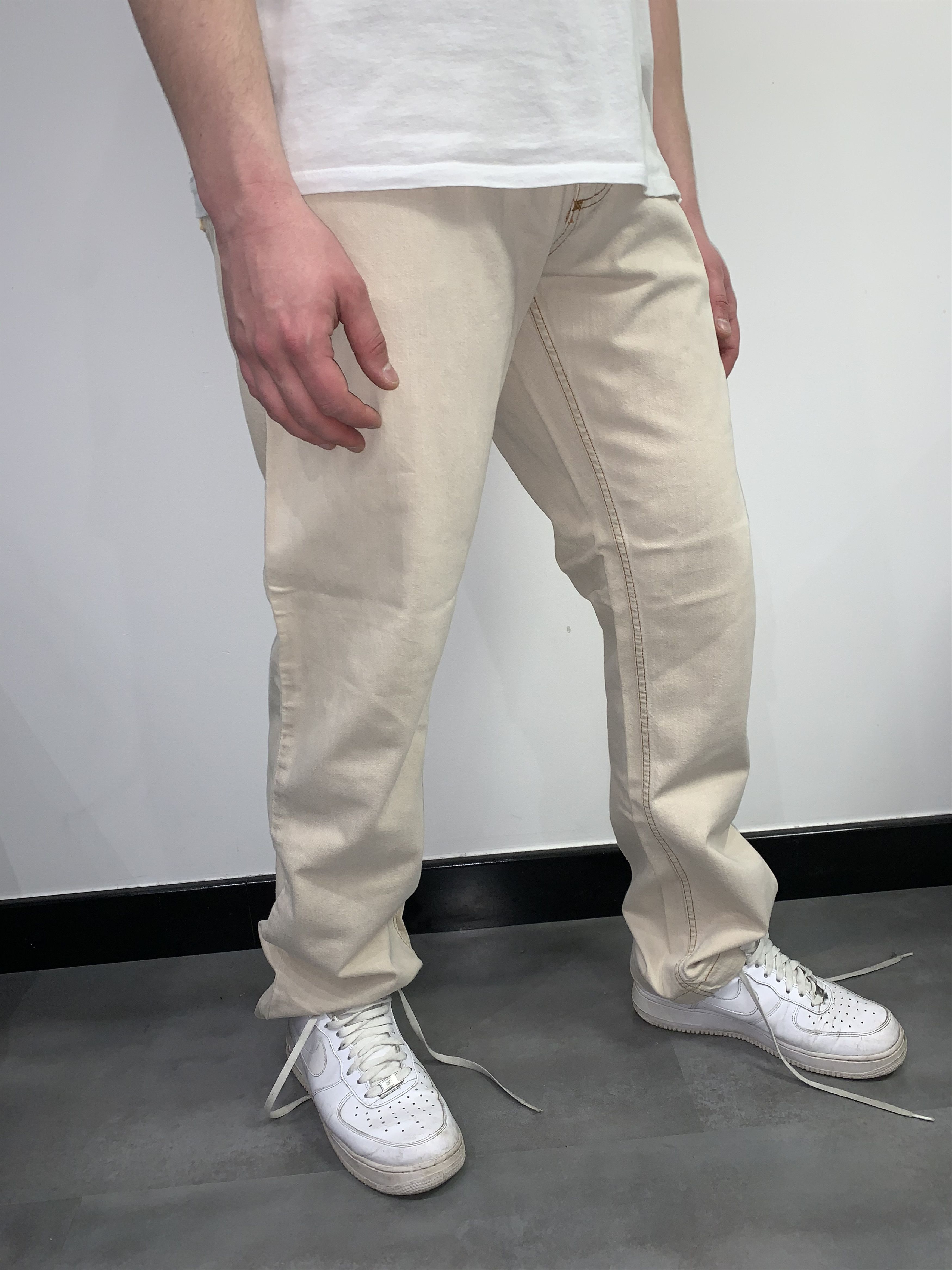 Dolce & Gabbana Dolce & Gabbana Cream Loose Denim Pants Size US 34 / EU 50 - 1 Thumbnail