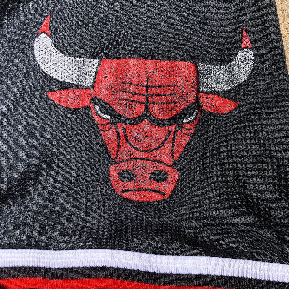 Champion × NBA × Vintage Vintage Champion Bulls Shorts 90s NBA Jordan Pippen Rodman Size US 30 / EU 46 - 2 Thumbnail