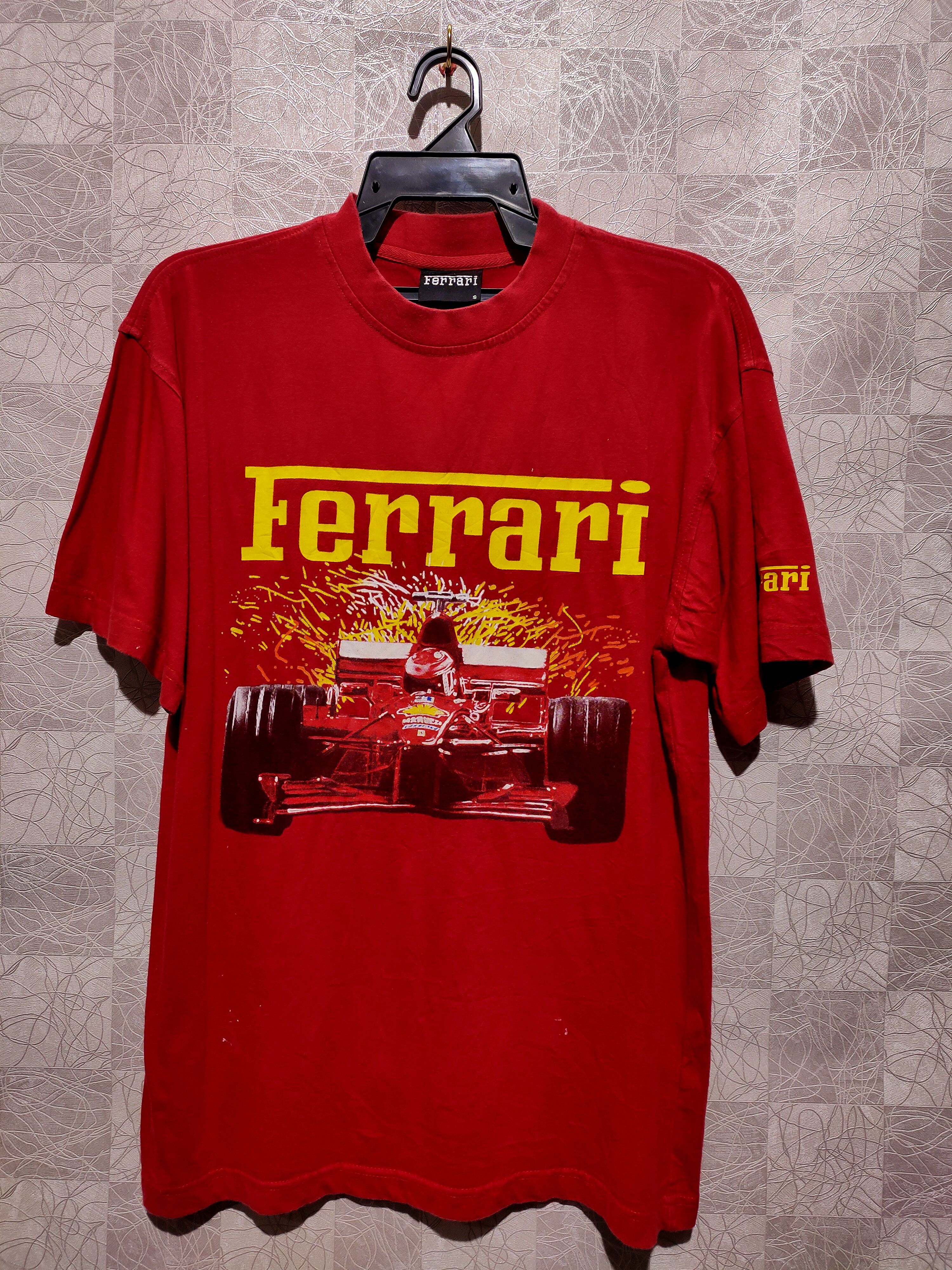 T-shirt FERRARI F1 Driver Charles Leclerc Rouge pour Homme FER24_TSH_DRR