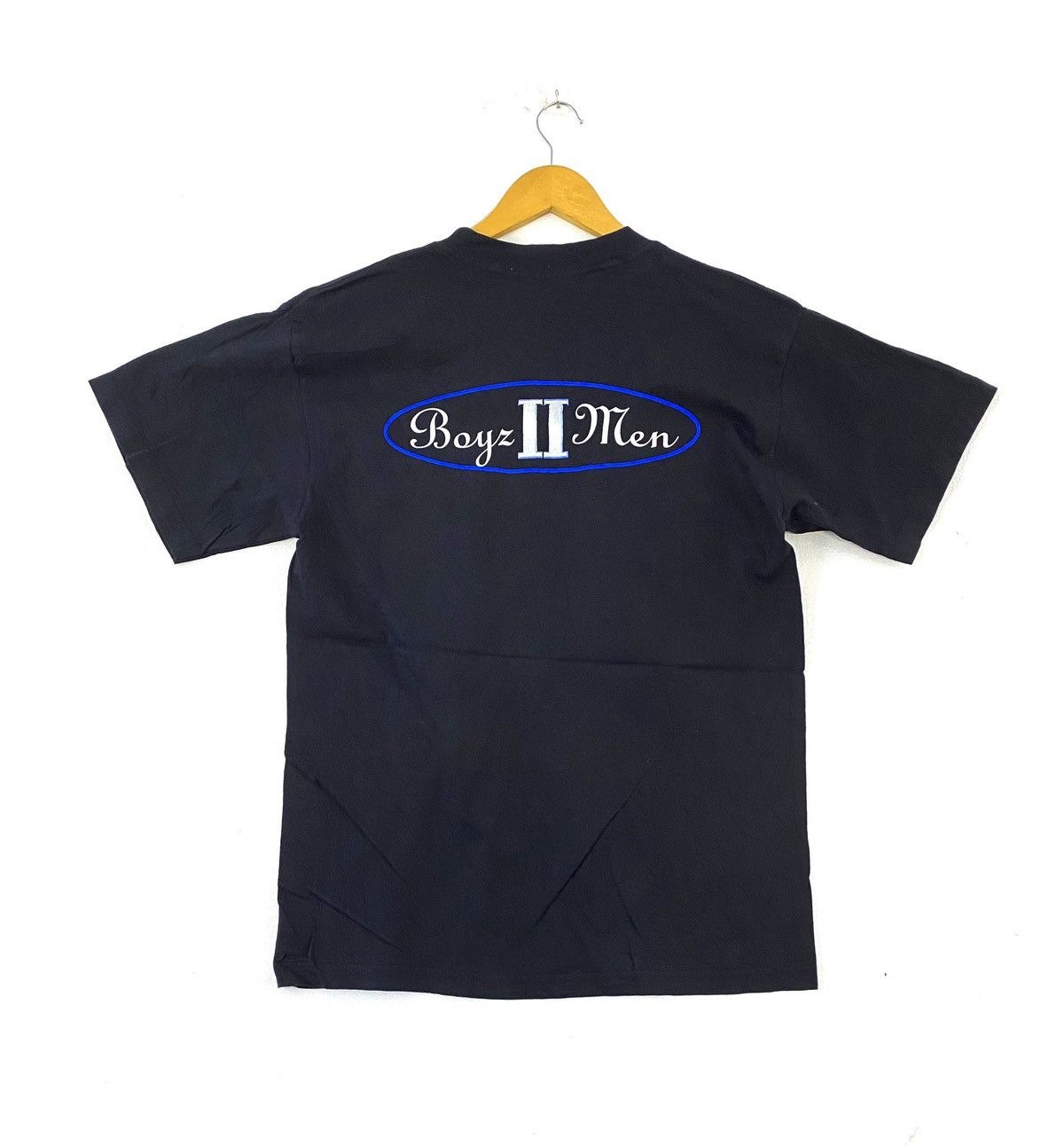 Band Tees vintage 2000 boyz ii men raptees album hiphop soul t-shirts Size US L / EU 52-54 / 3 - 2 Thumbnail