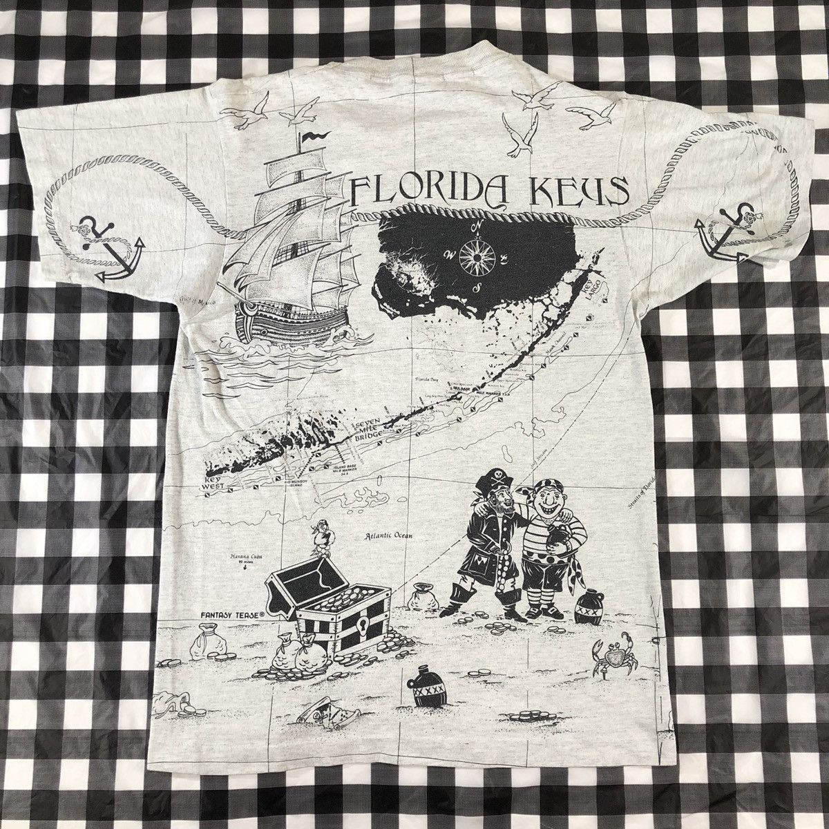 Fruit Of The Loom × Vintage Pirates Florida Keys Treasure Map All Over Print Vintage T Size US L / EU 52-54 / 3 - 2 Thumbnail