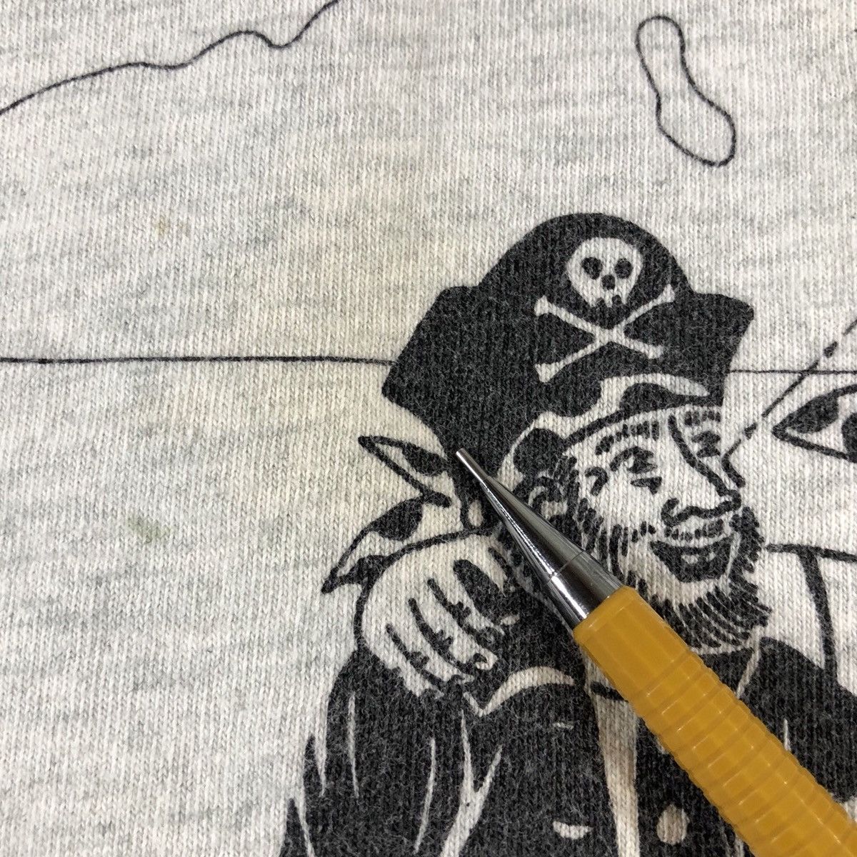 Fruit Of The Loom × Vintage Pirates Florida Keys Treasure Map All Over Print Vintage T Size US L / EU 52-54 / 3 - 8 Thumbnail