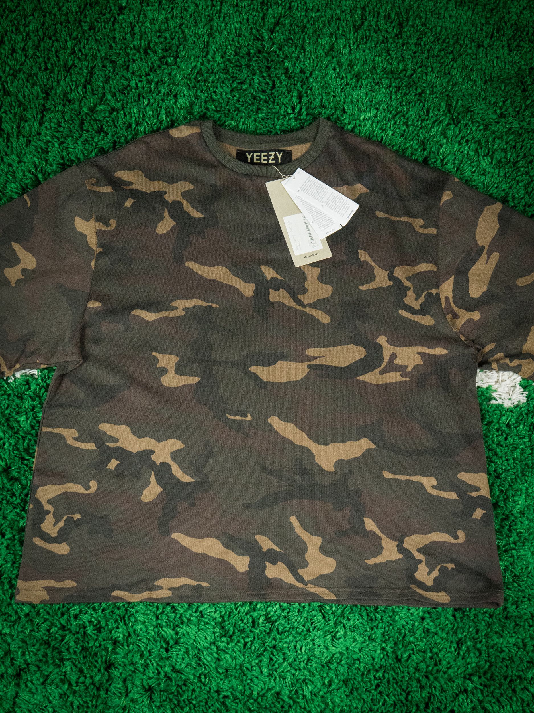 uvidenhed forbi Berettigelse Adidas Yeezy Season 1 Camouflage Tee | Grailed
