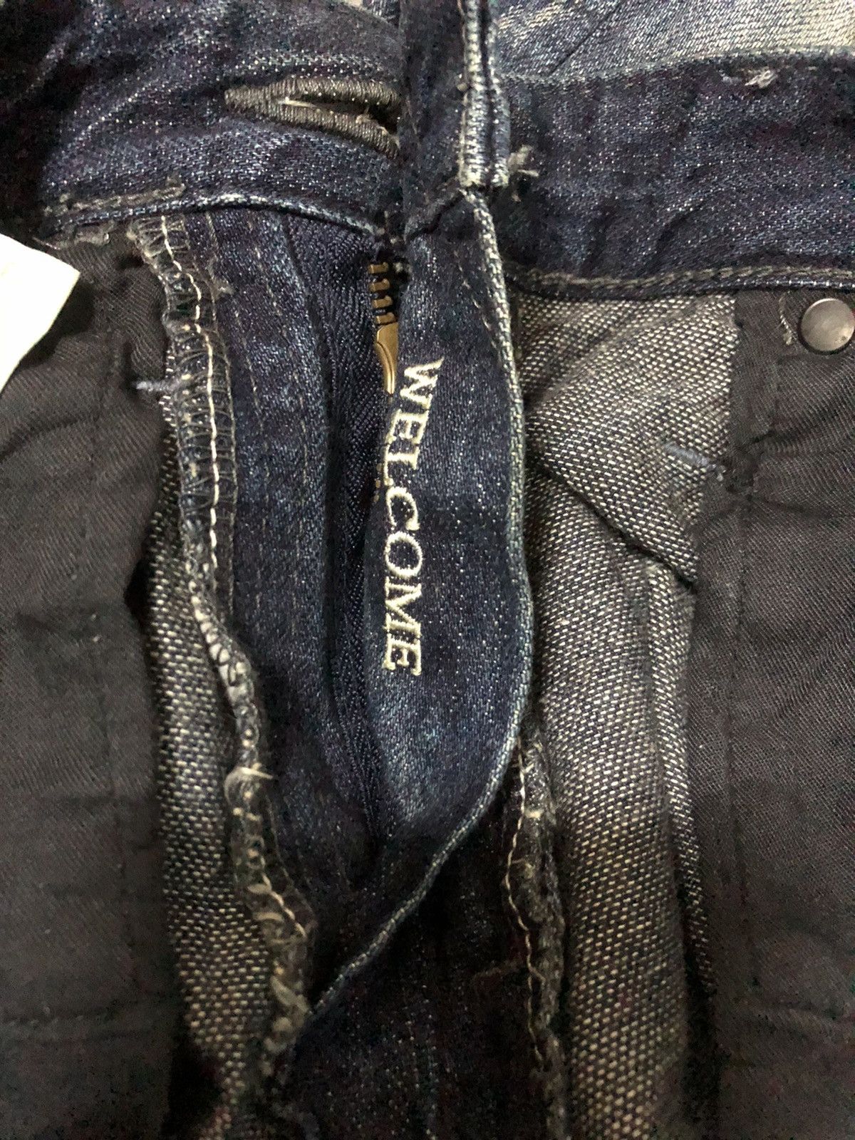 VANQUISH WELCOME DISTRESS WASHED SIZE 32