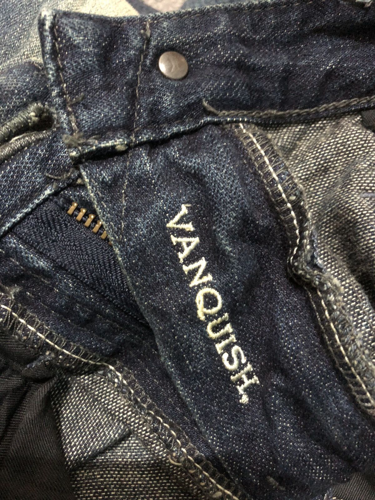 VANQUISH WELCOME DISTRESS WASHED SIZE 32