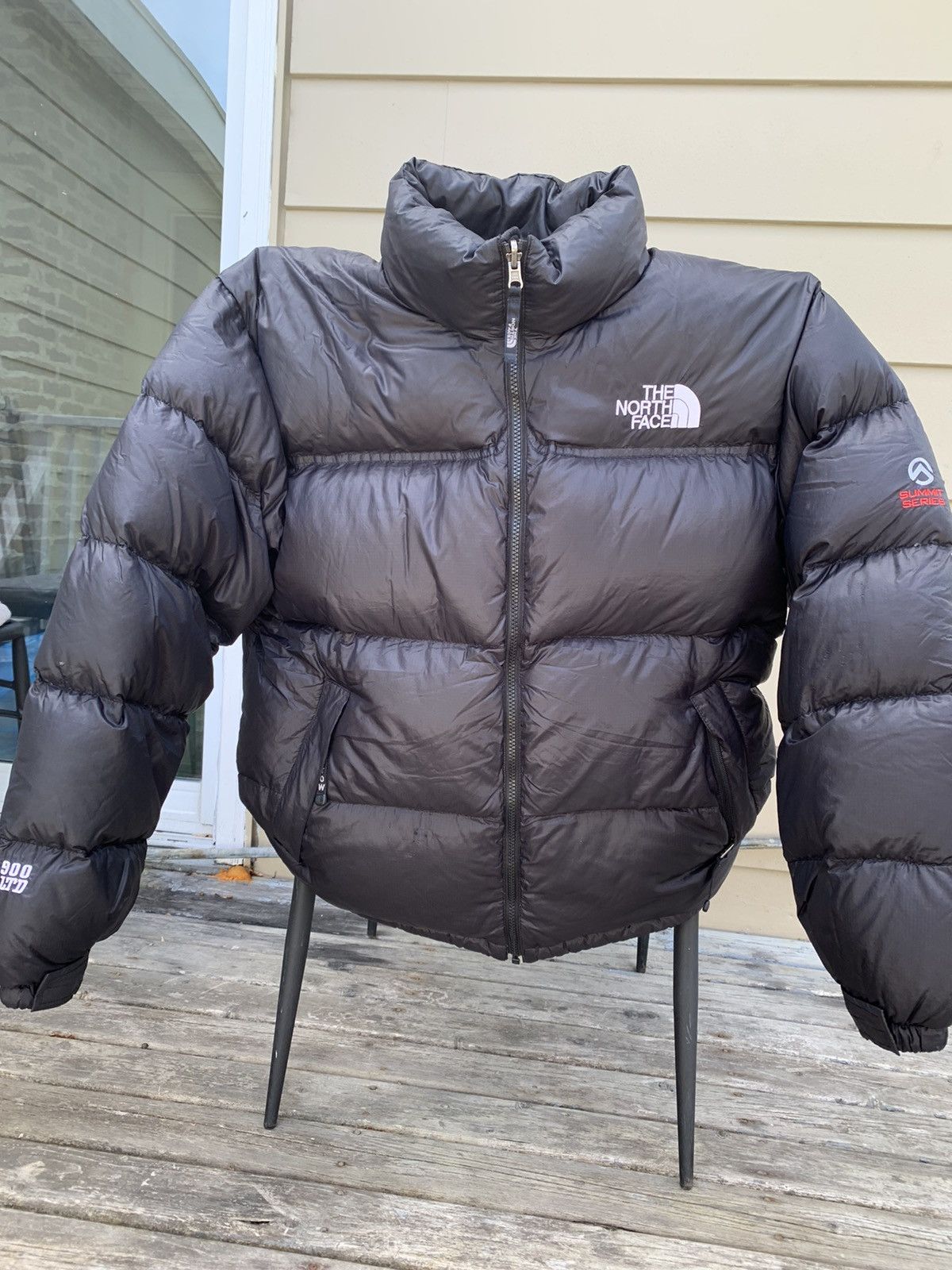 Nuptse 900 deals