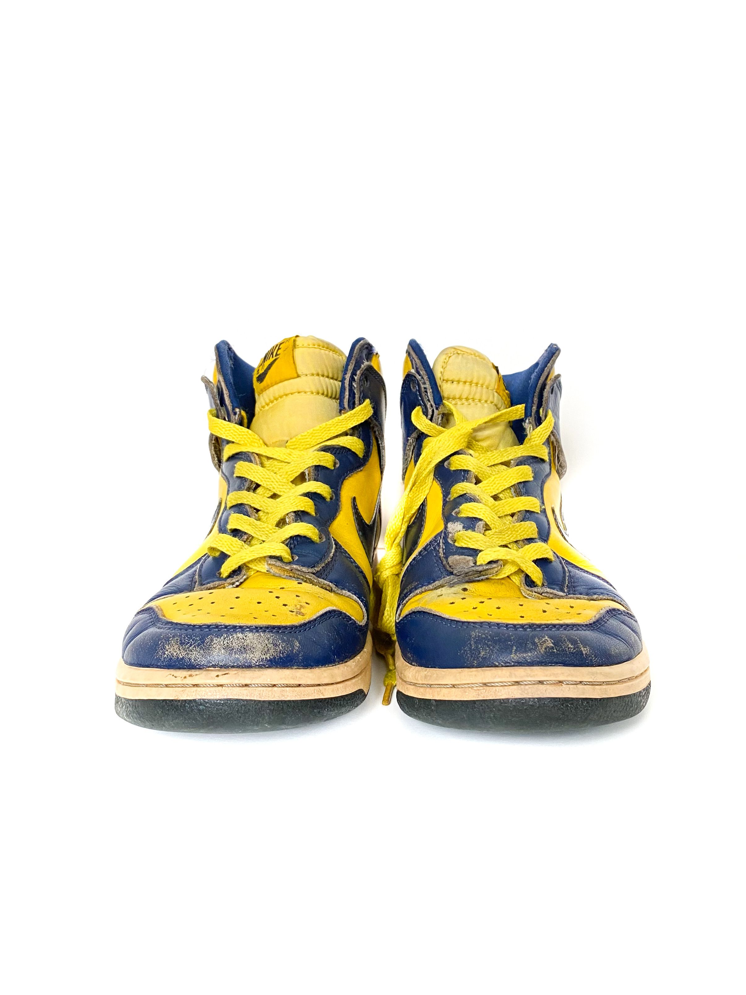 Nike 1999 Dunk High Michigan Size US 8.5 / EU 41-42 - 2 Thumbnail