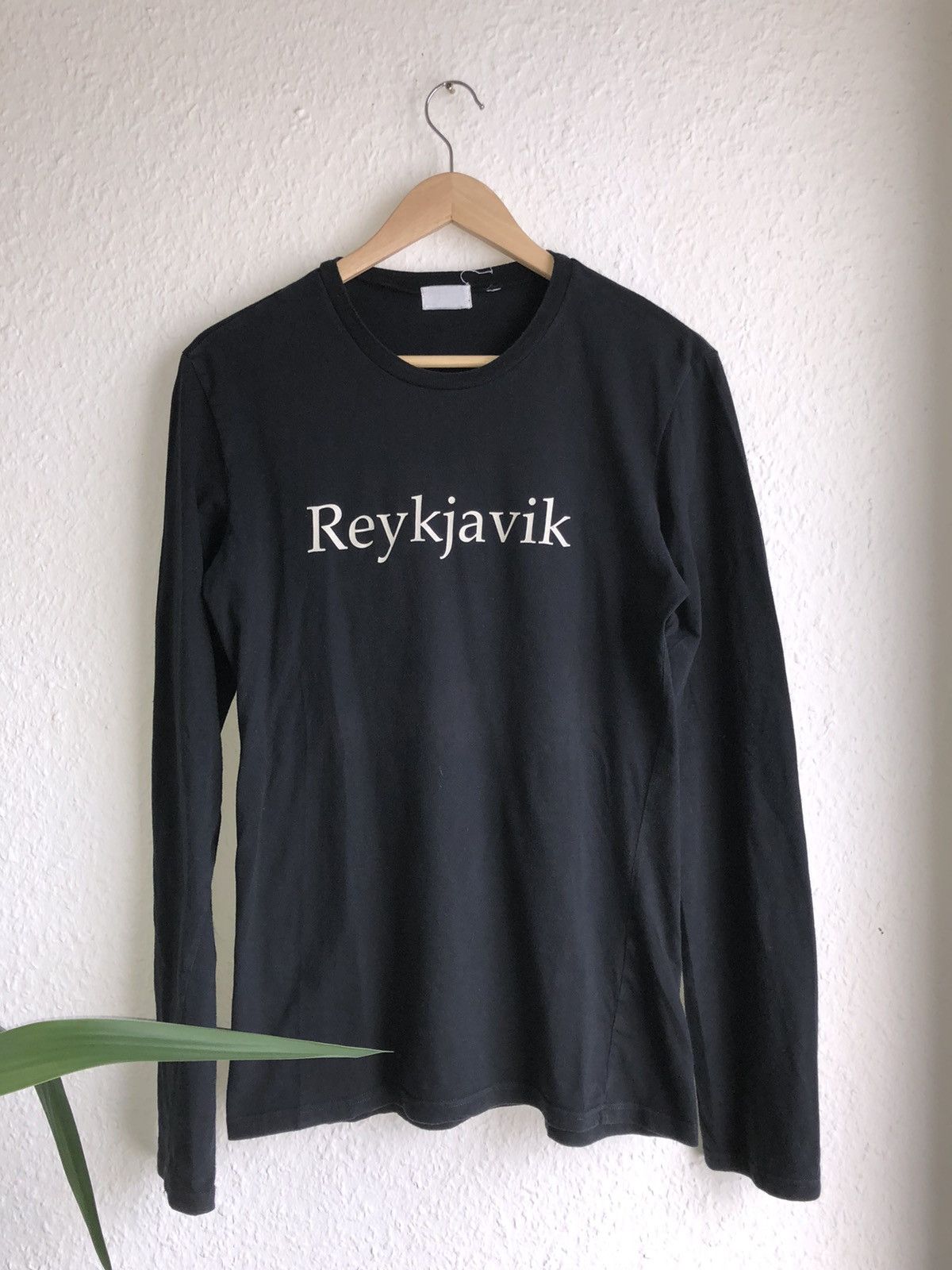 ディスプレイが Helmut lang Reykjavik | 99codedesign.in