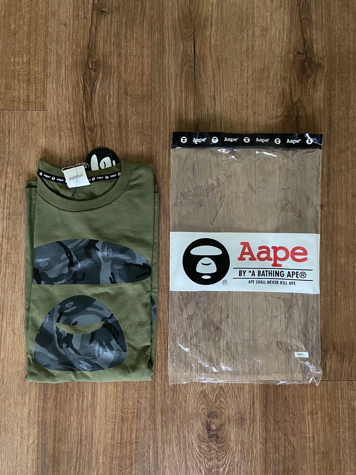 Aape grey camo / ape head / dead stock Size US M / EU 48-50 / 2 - 6 Thumbnail