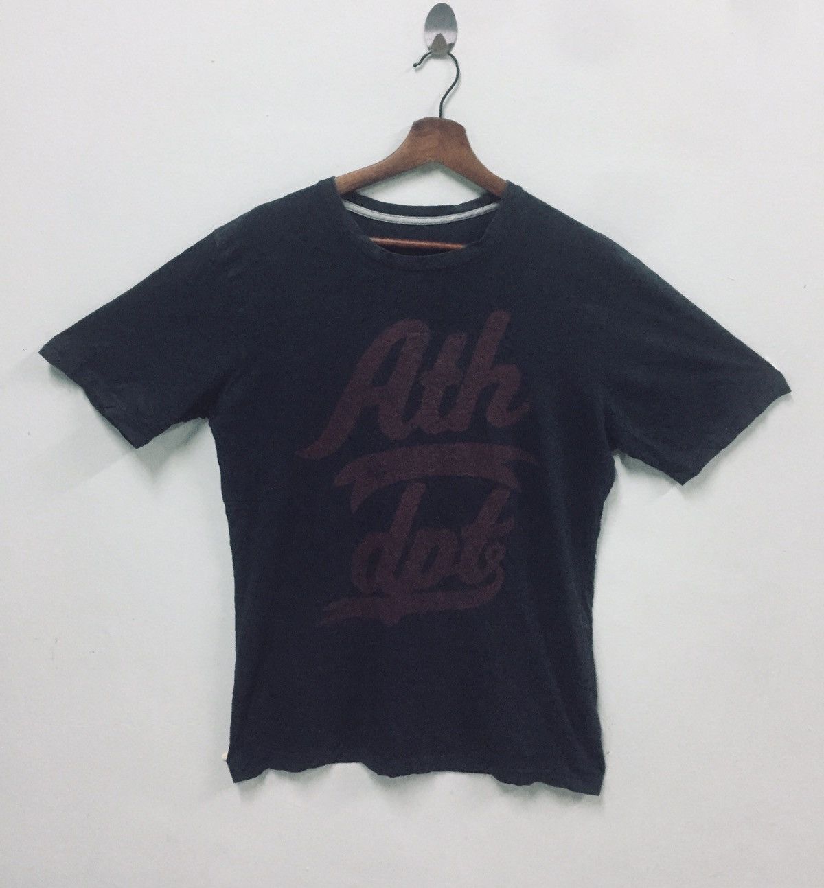 Authentic Nike Atheletic Streetwear T Shirt