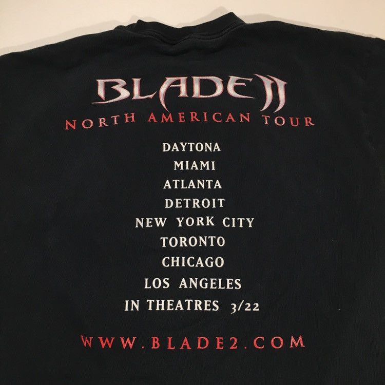 Vintage Vintage Blade 2 Movie Promo Tee Shirt Size US L / EU 52-54 / 3 - 1 Thumbnail