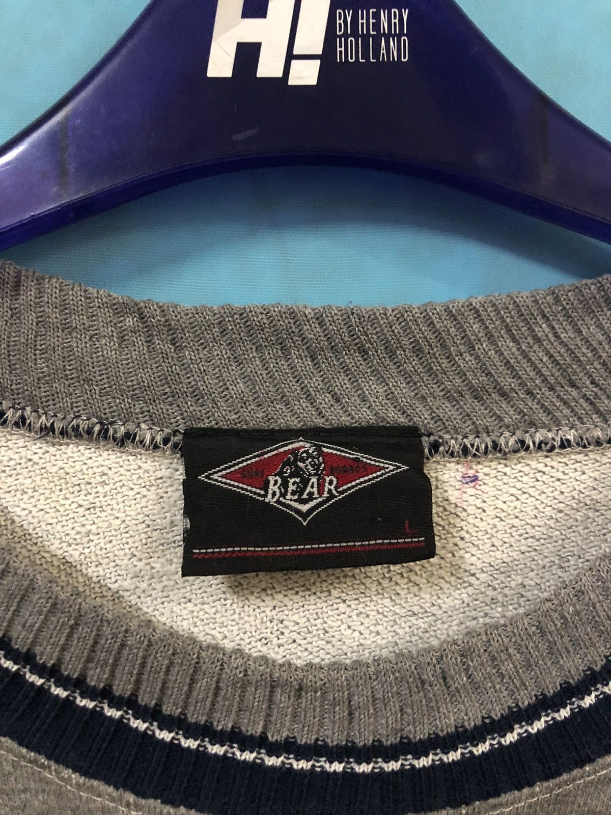 Other BEAR SWEATSHIRT BIG LOGO SIZE L Size US L / EU 52-54 / 3 - 3 Thumbnail