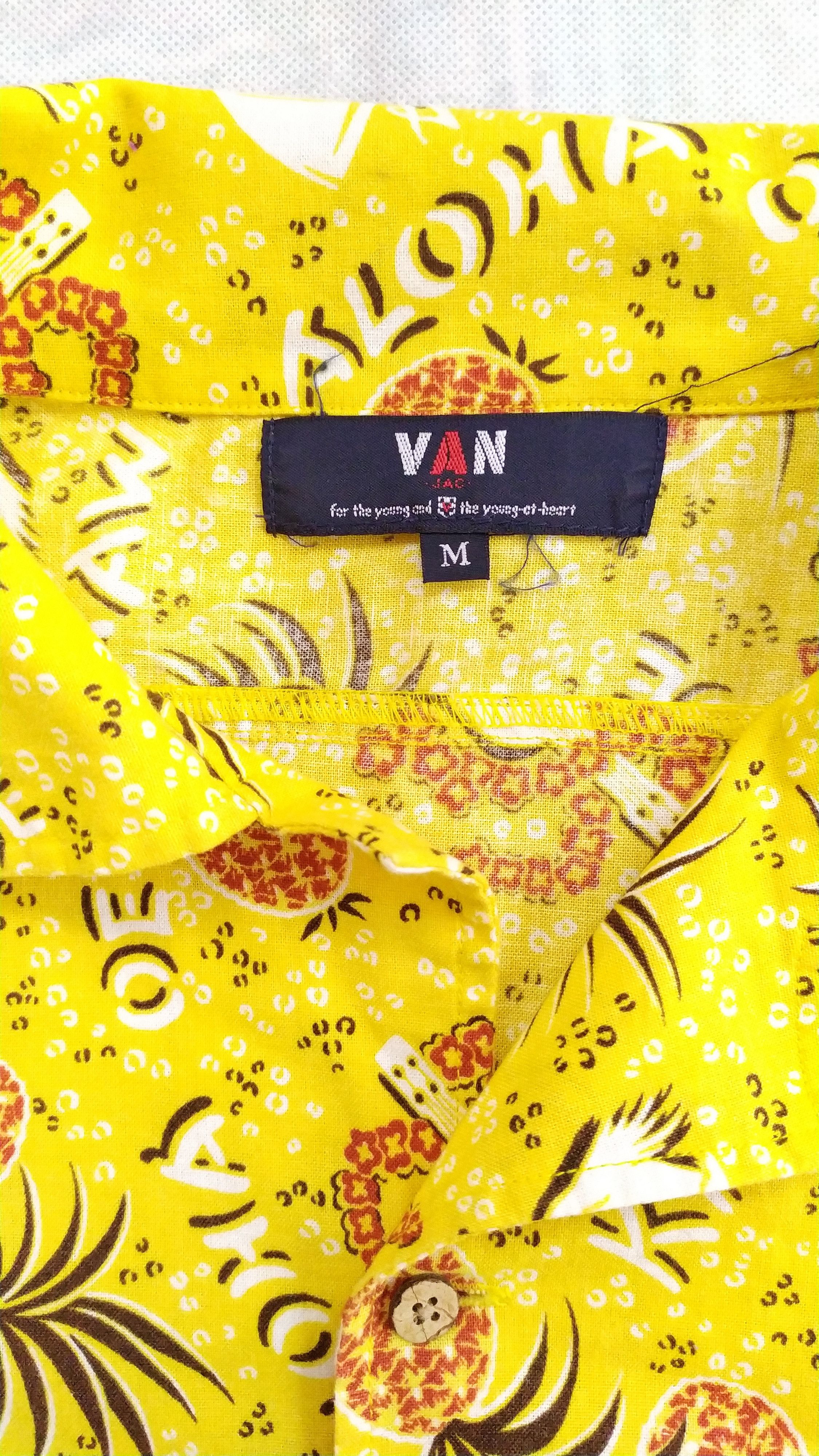 Japanese Brand Vintage Japanese Brand Van Hawaiian Shirt size M Size US M / EU 48-50 / 2 - 5 Thumbnail