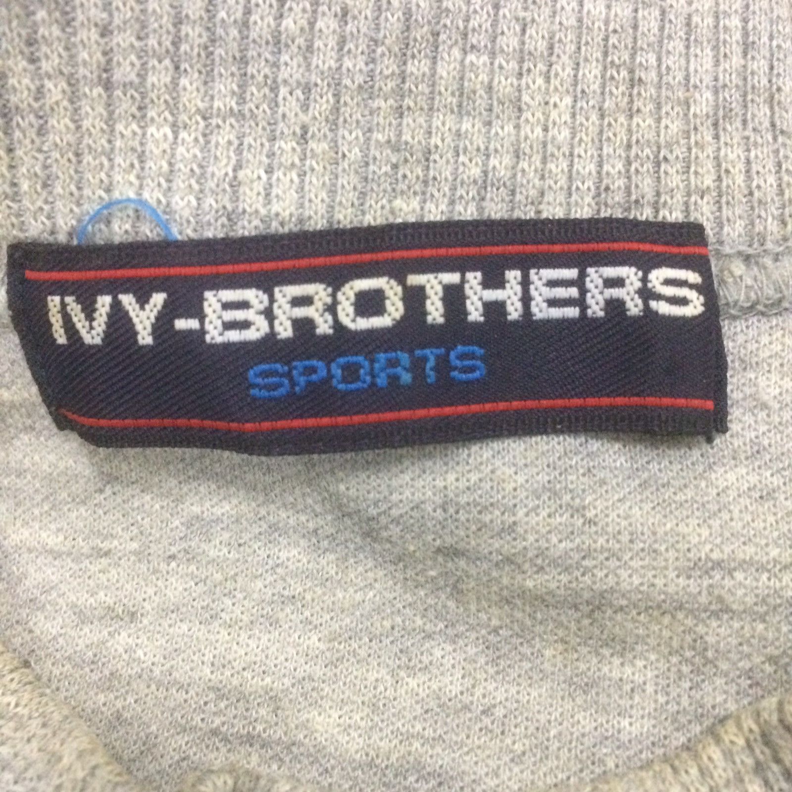 Vintage IVY Brothers Embroidery Logo Sports Sweatshirts Size US M / EU 48-50 / 2 - 3 Thumbnail