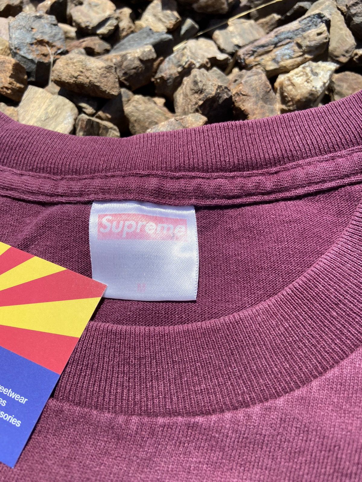 Supreme 98’ burgundy box logo tee Size US M / EU 48-50 / 2 - 4 Thumbnail