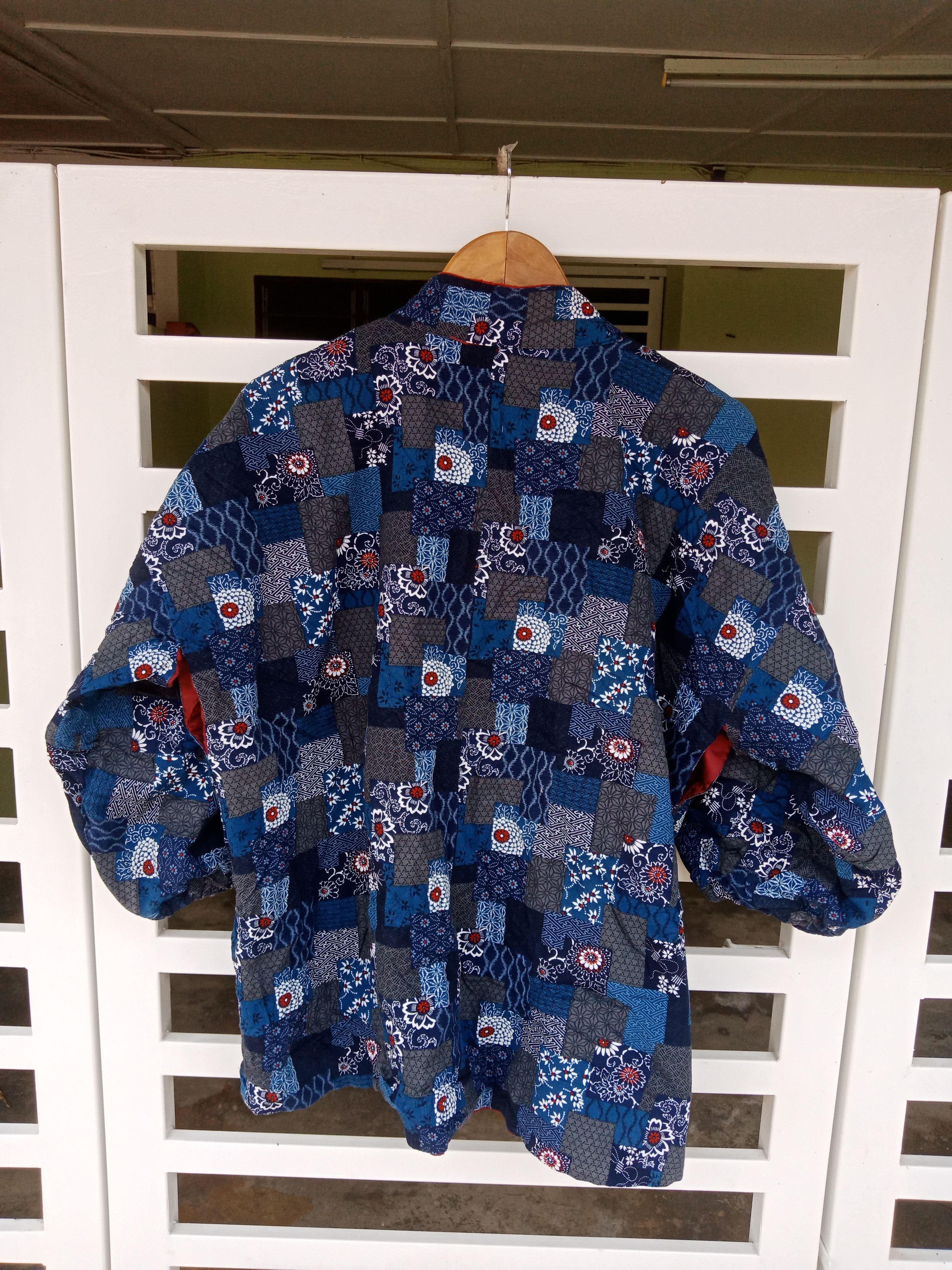 Japanese Brand Over Printed Flower & Checker Patchwork Kimono Size US L / EU 52-54 / 3 - 1 Thumbnail