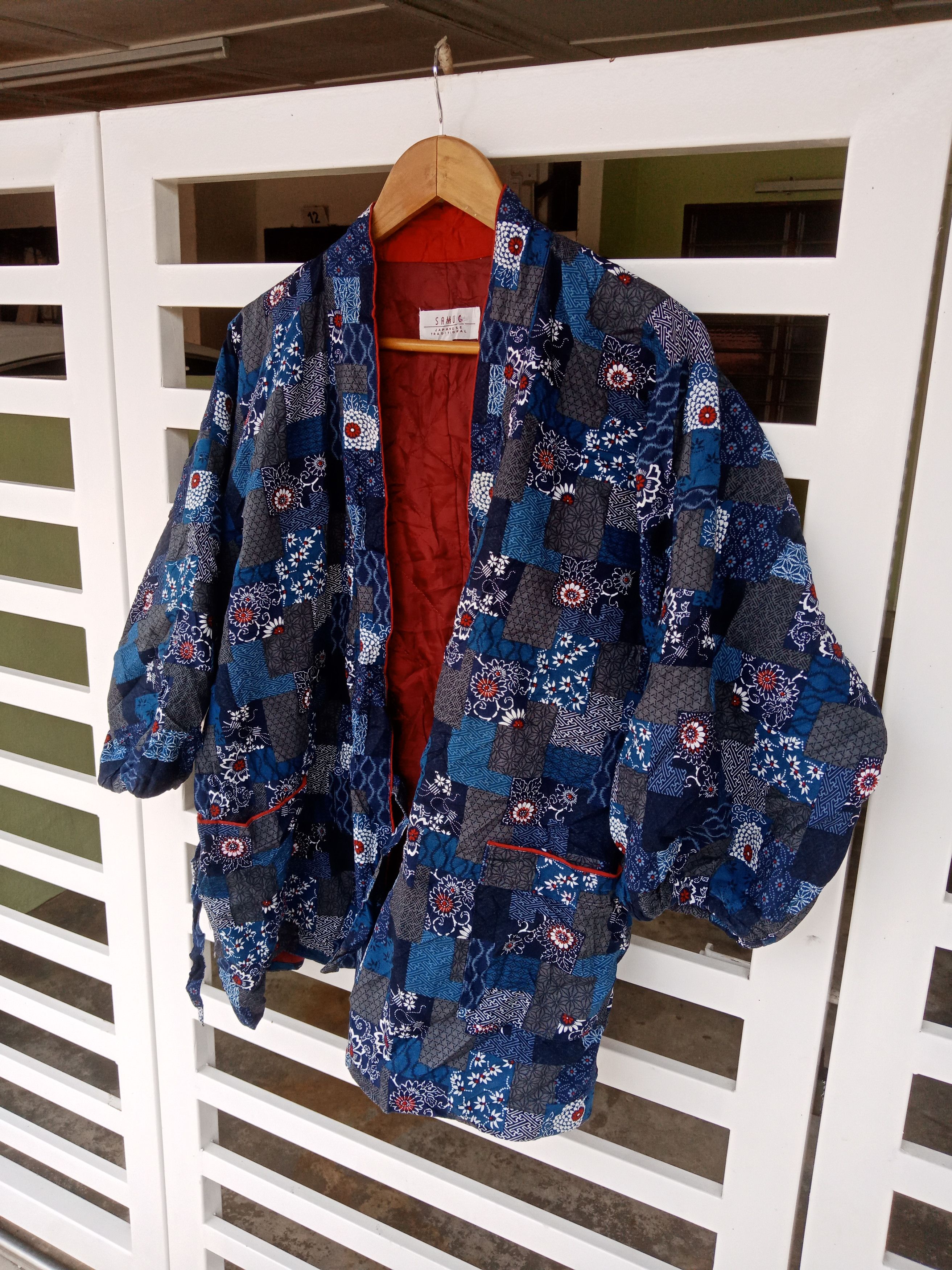 Japanese Brand Over Printed Flower & Checker Patchwork Kimono Size US L / EU 52-54 / 3 - 4 Thumbnail