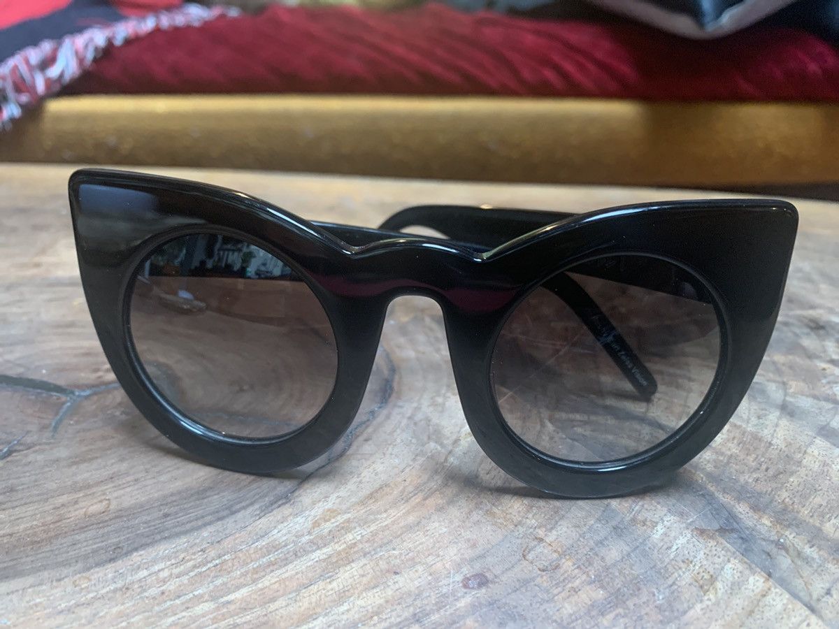 “Wolves” sunglasses