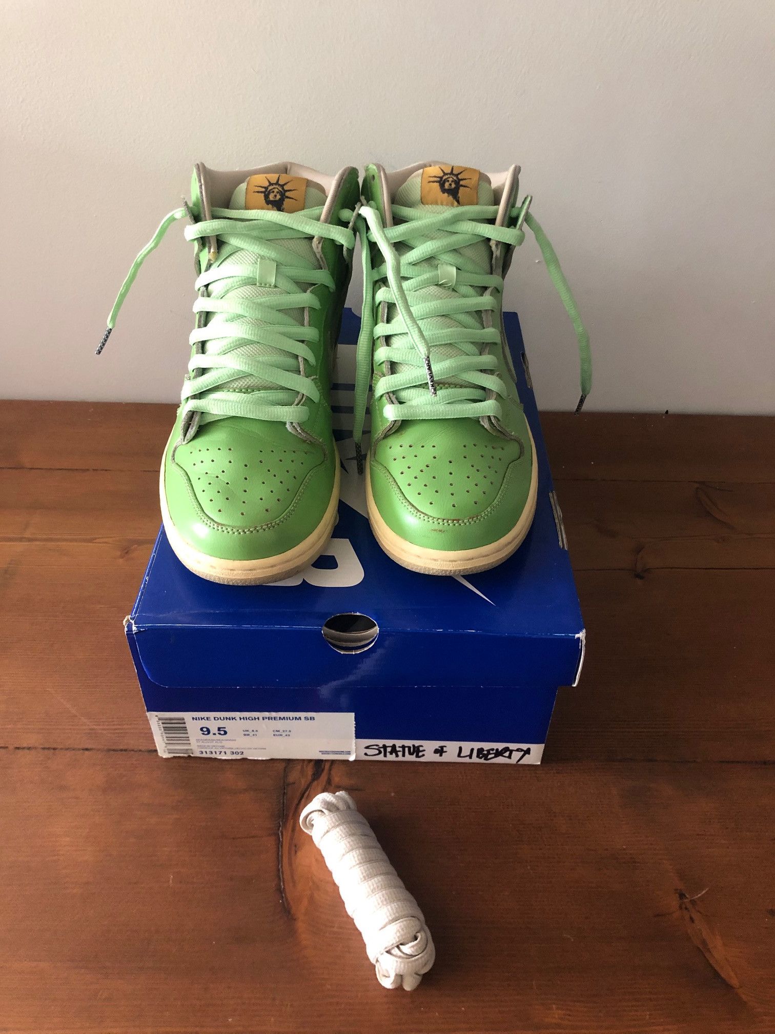 Nike sb dunk high statue of liberty best sale