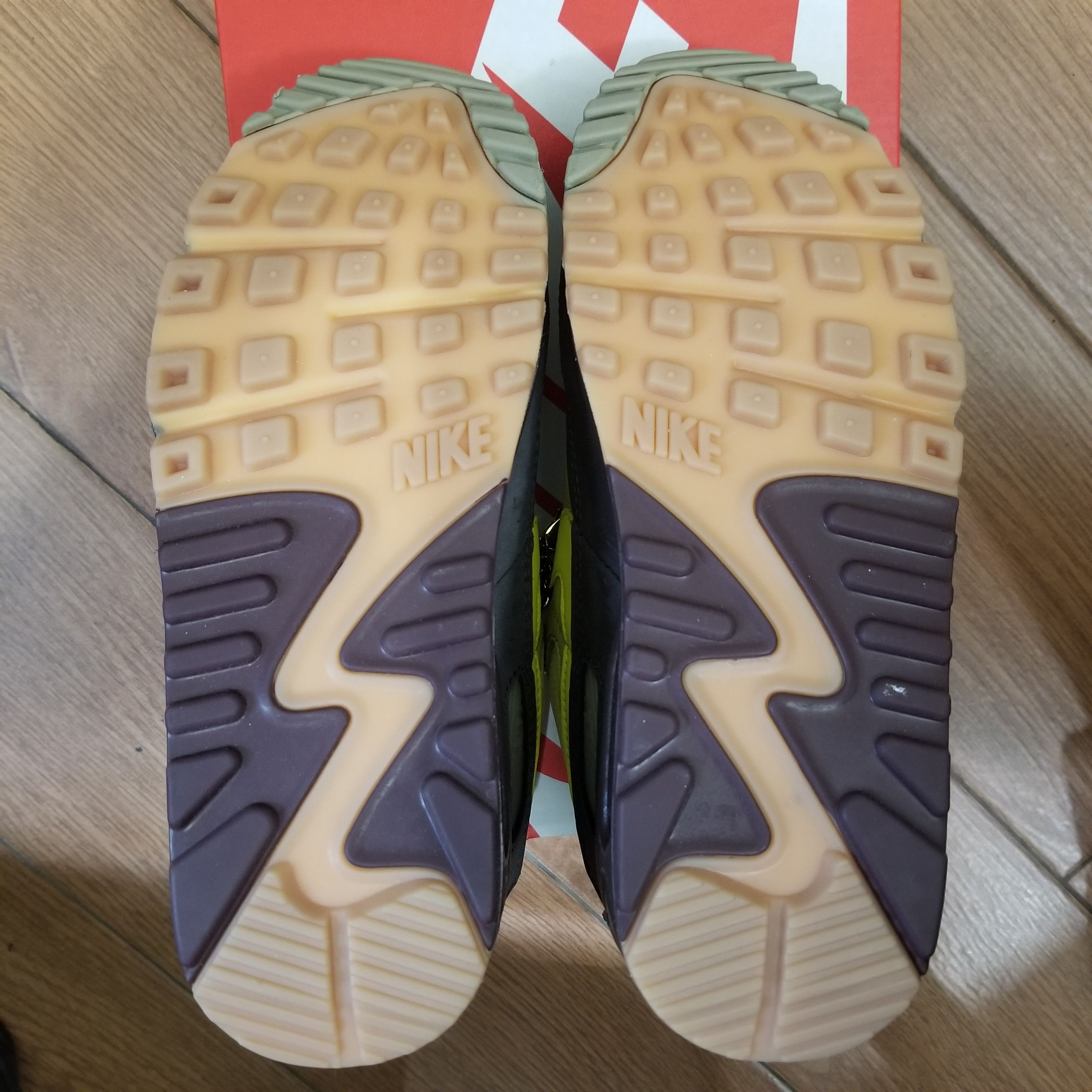 Nike Nike AirMax 90 Cuban Link Women Size US 5.5 / IT 35.5 - 7 Thumbnail
