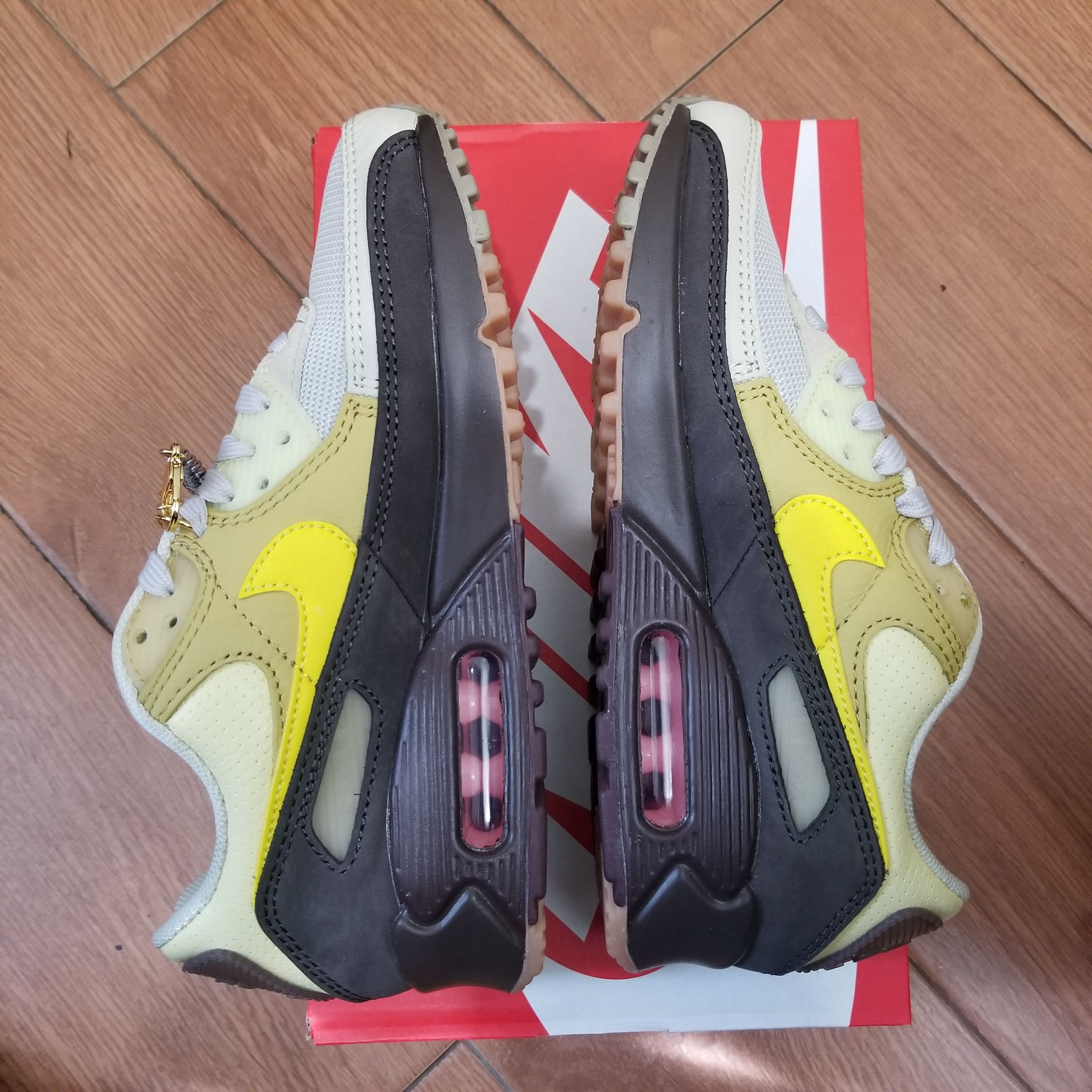 Nike Nike AirMax 90 Cuban Link Women Size US 5.5 / IT 35.5 - 5 Thumbnail