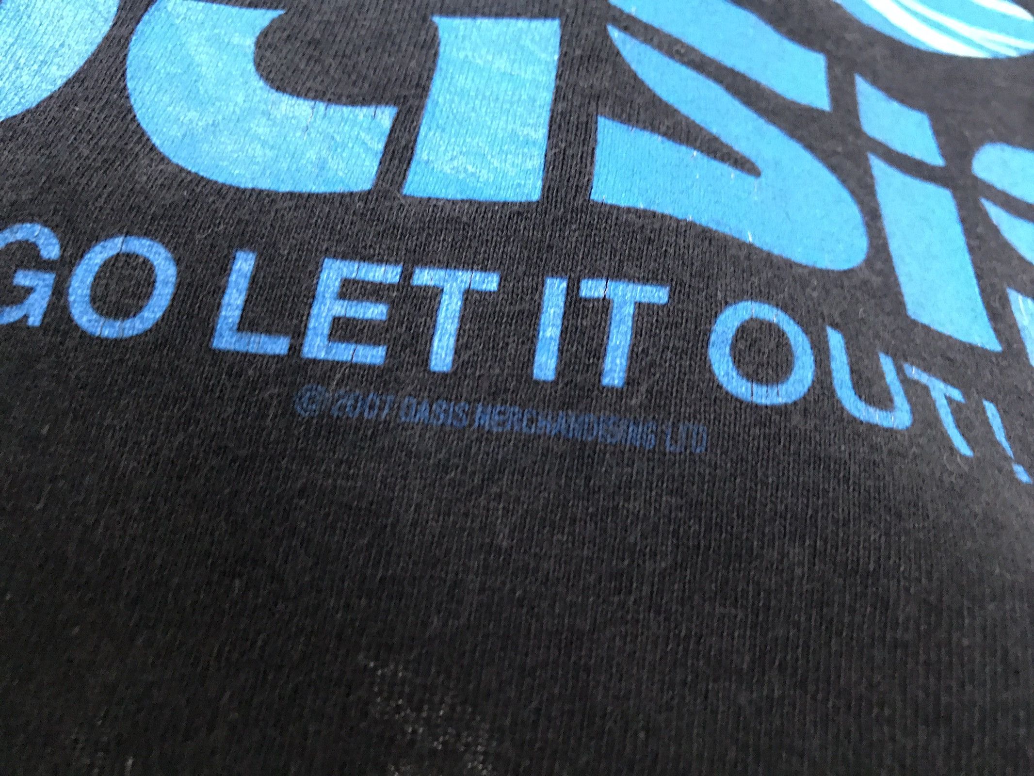 Band Tees 2007 Oasis GO LET IT OUT! English Rock Band t shirt Size US S / EU 44-46 / 1 - 4 Thumbnail
