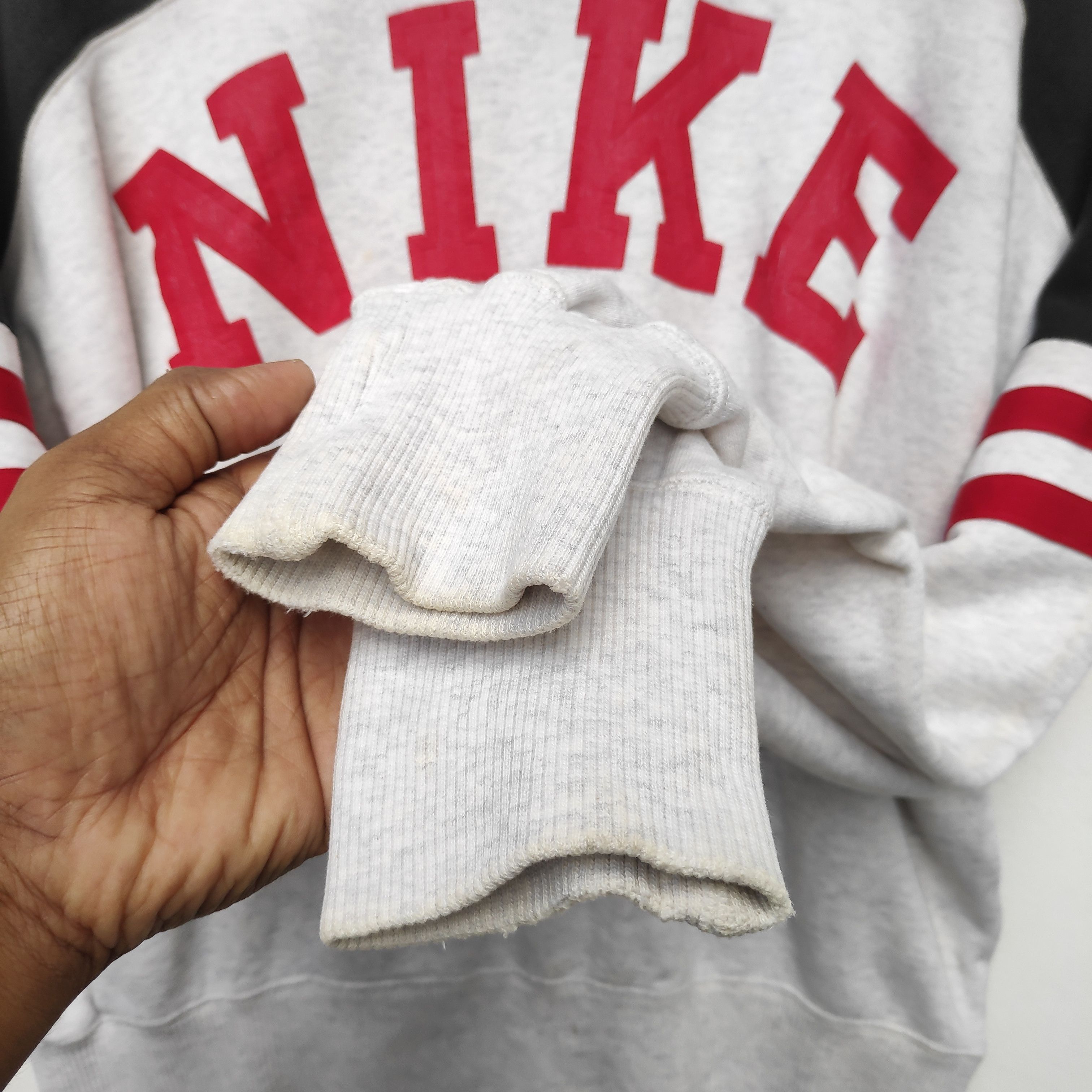 Nike × Vintage Vintage 90s Nike Sweatshirt Medium Gray Black Dope Size US M / EU 48-50 / 2 - 9 Thumbnail