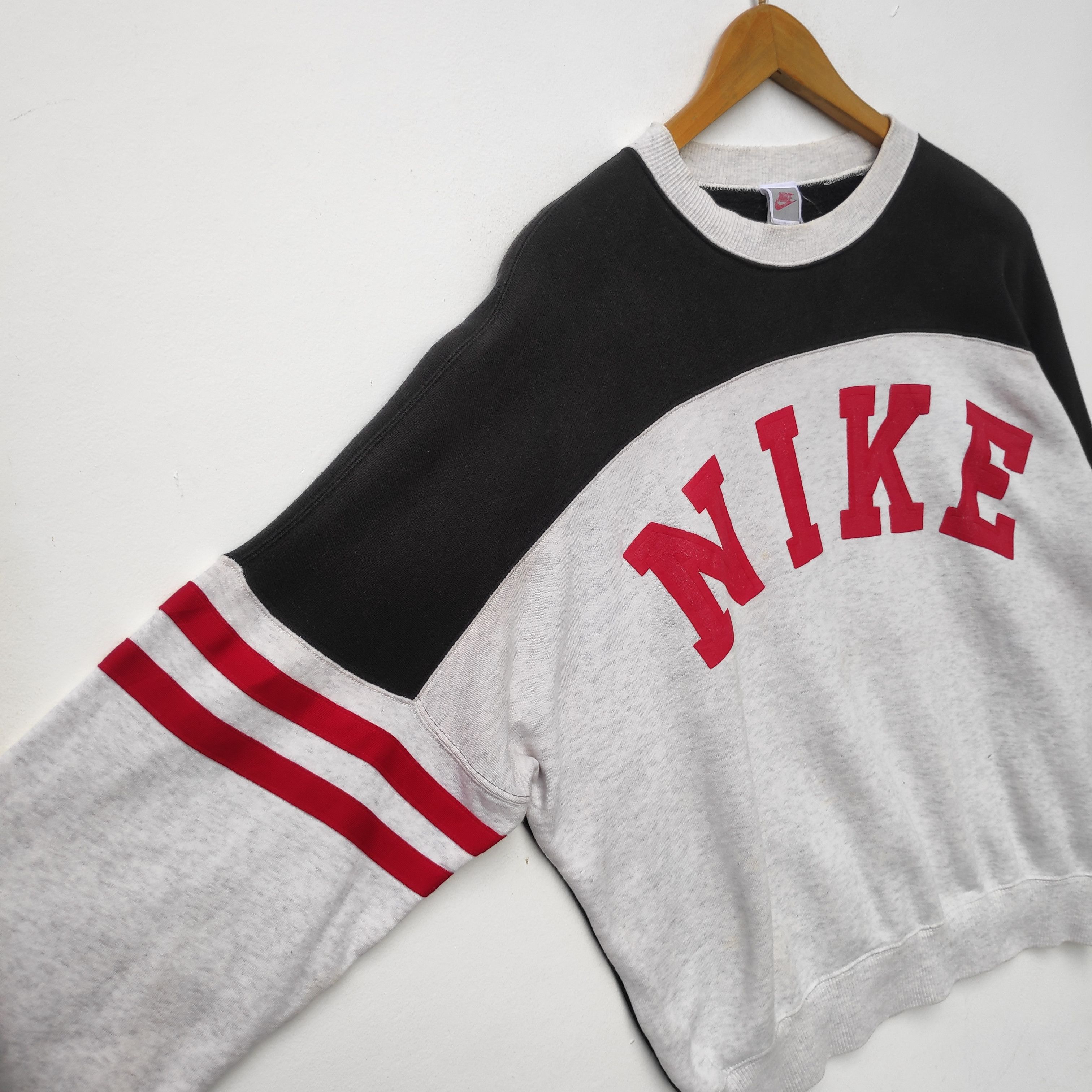 Nike × Vintage Vintage 90s Nike Sweatshirt Medium Gray Black Dope Size US M / EU 48-50 / 2 - 6 Thumbnail