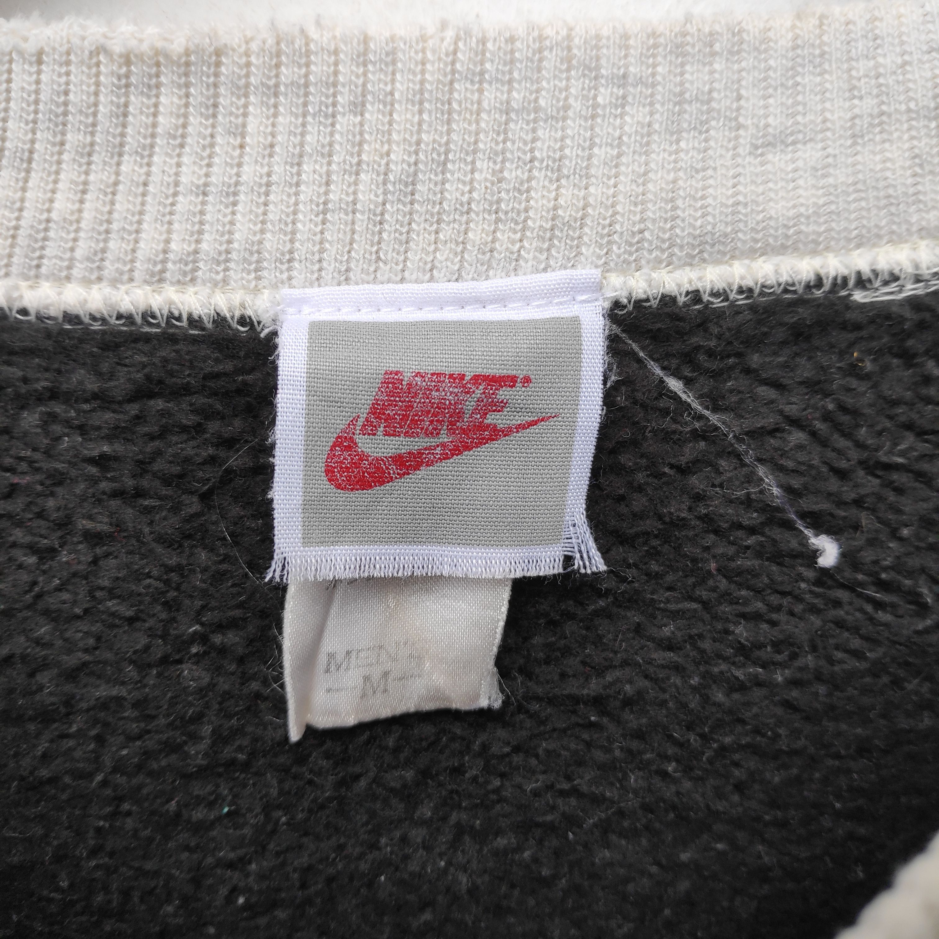 Nike × Vintage Vintage 90s Nike Sweatshirt Medium Gray Black Dope Size US M / EU 48-50 / 2 - 5 Thumbnail