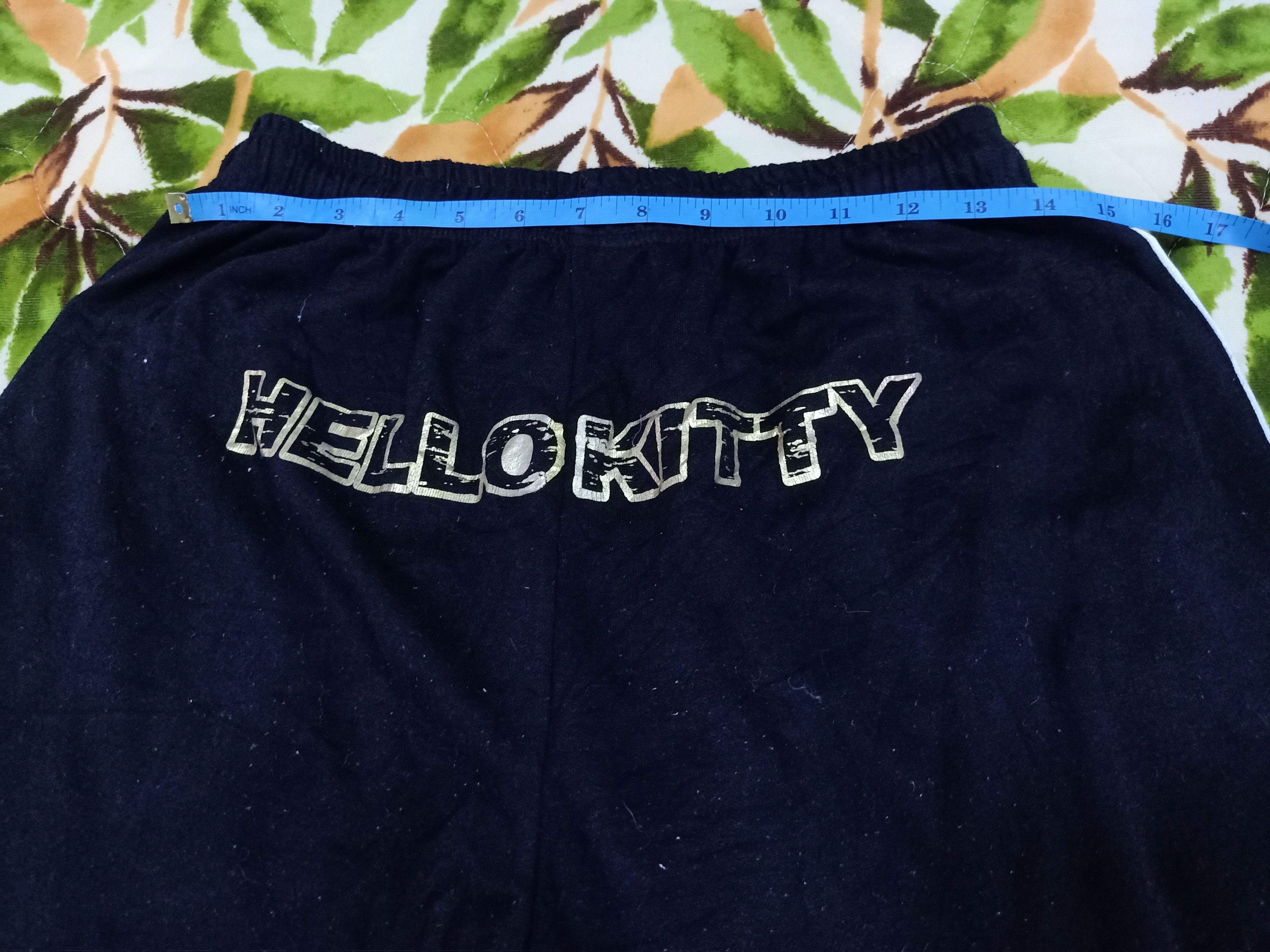 Anime × Japanese Brand Hello Kitty Spell out Short Size US 30 / EU 46 - 5 Thumbnail
