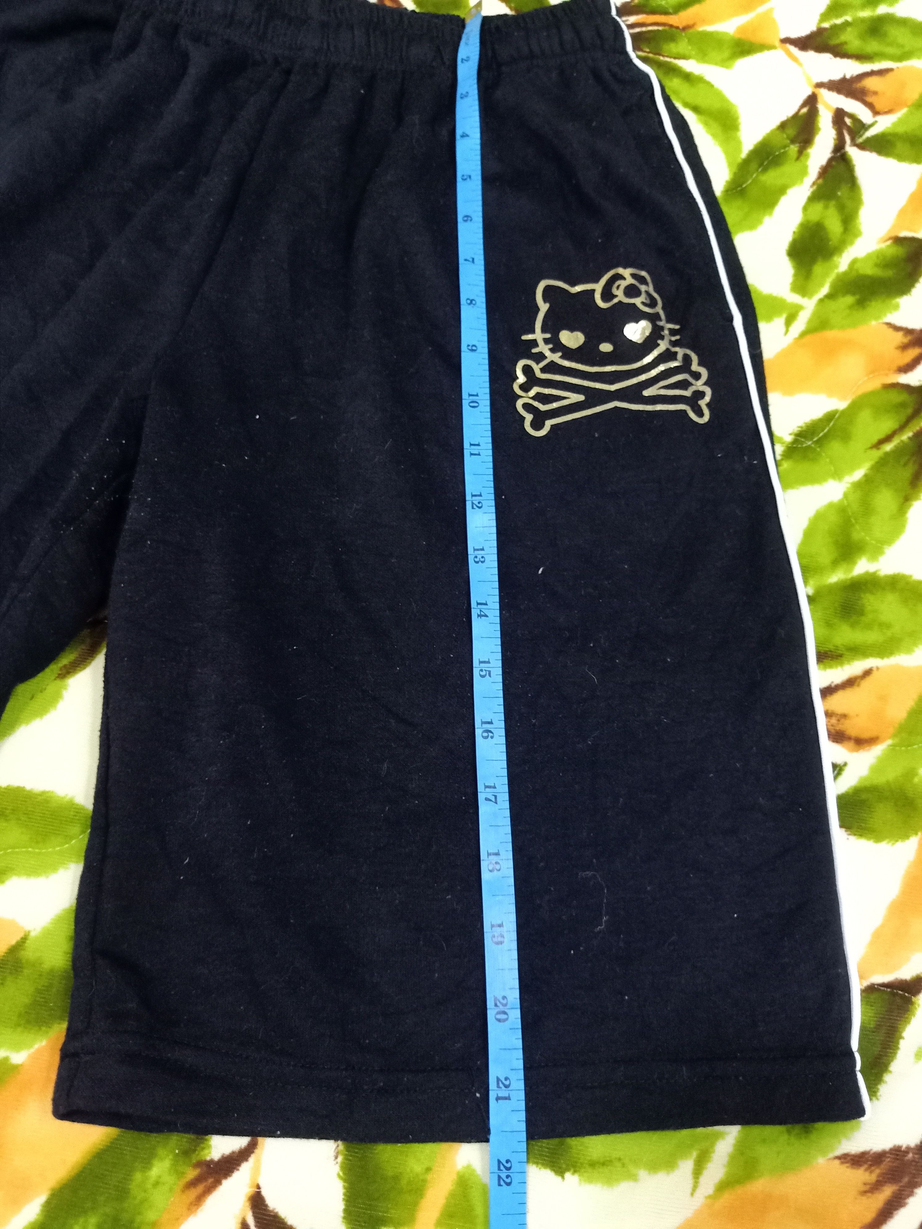 Anime × Japanese Brand Hello Kitty Spell out Short Size US 30 / EU 46 - 4 Thumbnail