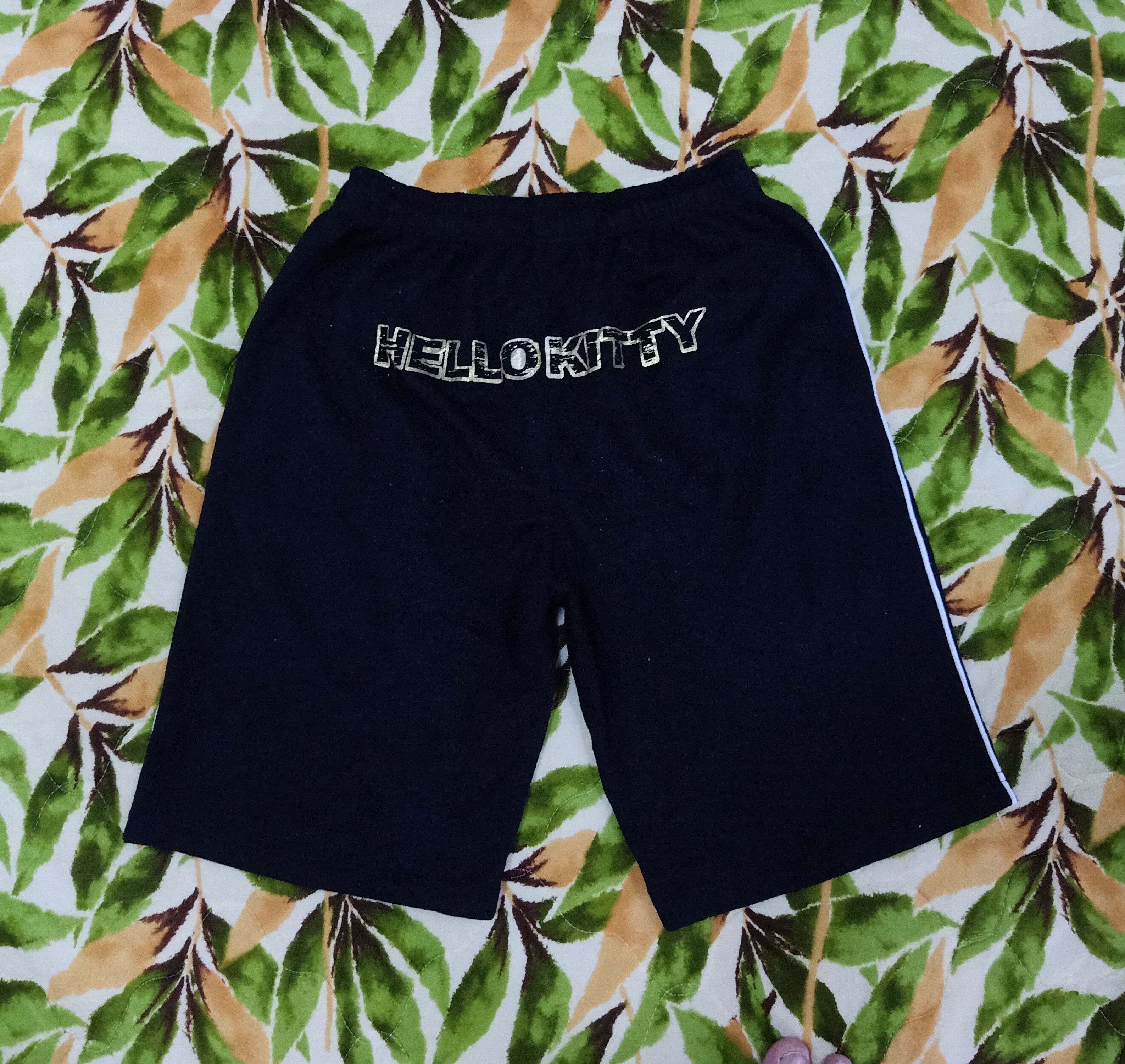 Anime × Japanese Brand Hello Kitty Spell out Short Size US 30 / EU 46 - 2 Thumbnail