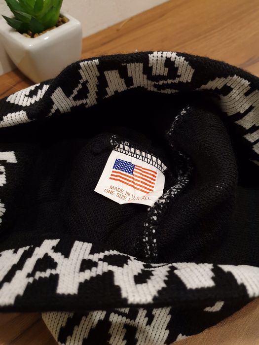 2001 Supreme Fat Tip Graffiti Beanie — murderarchive