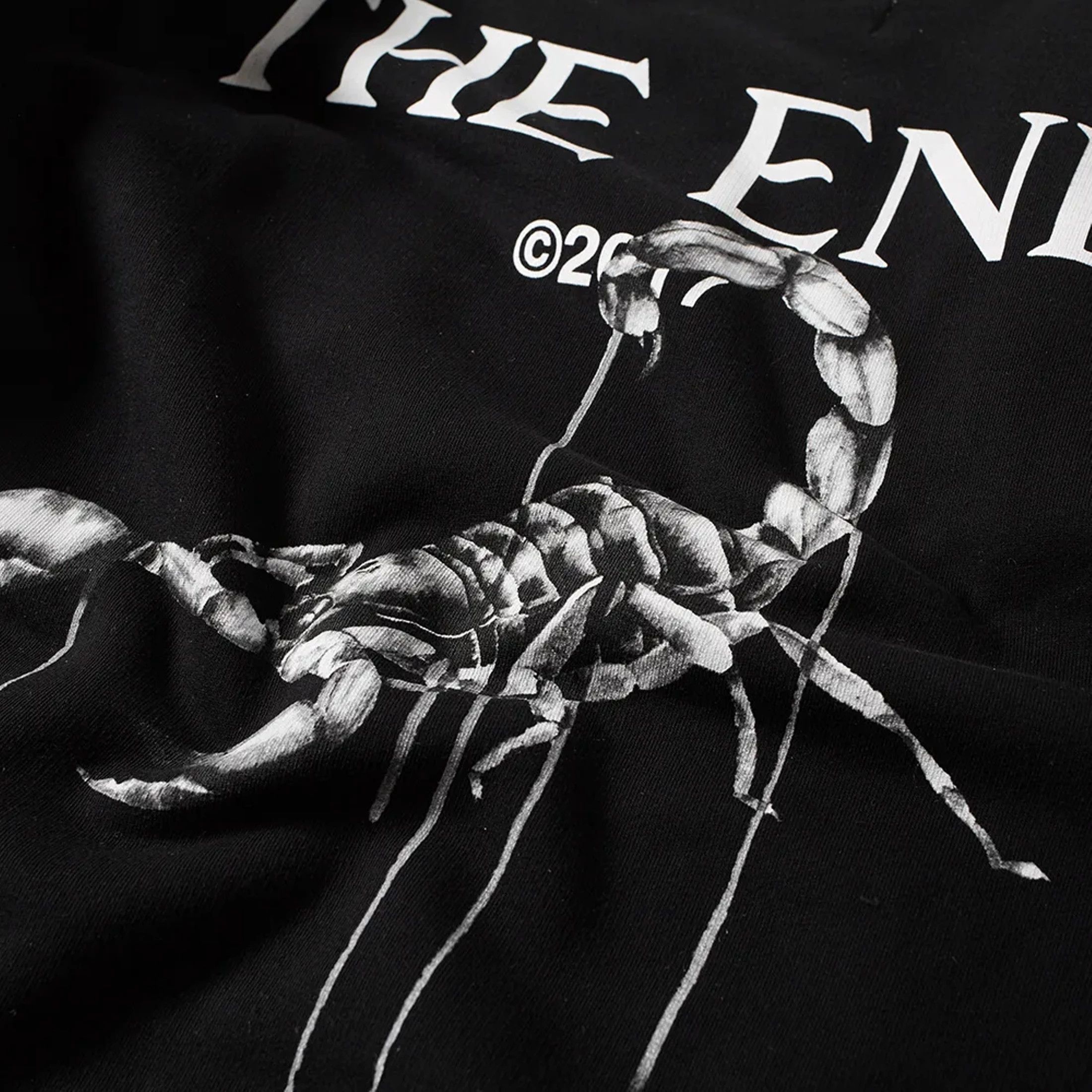 Off-White Off-White Othelo's Scorpion Crew Black rare Size US XS / EU 42 / 0 - 5 Thumbnail