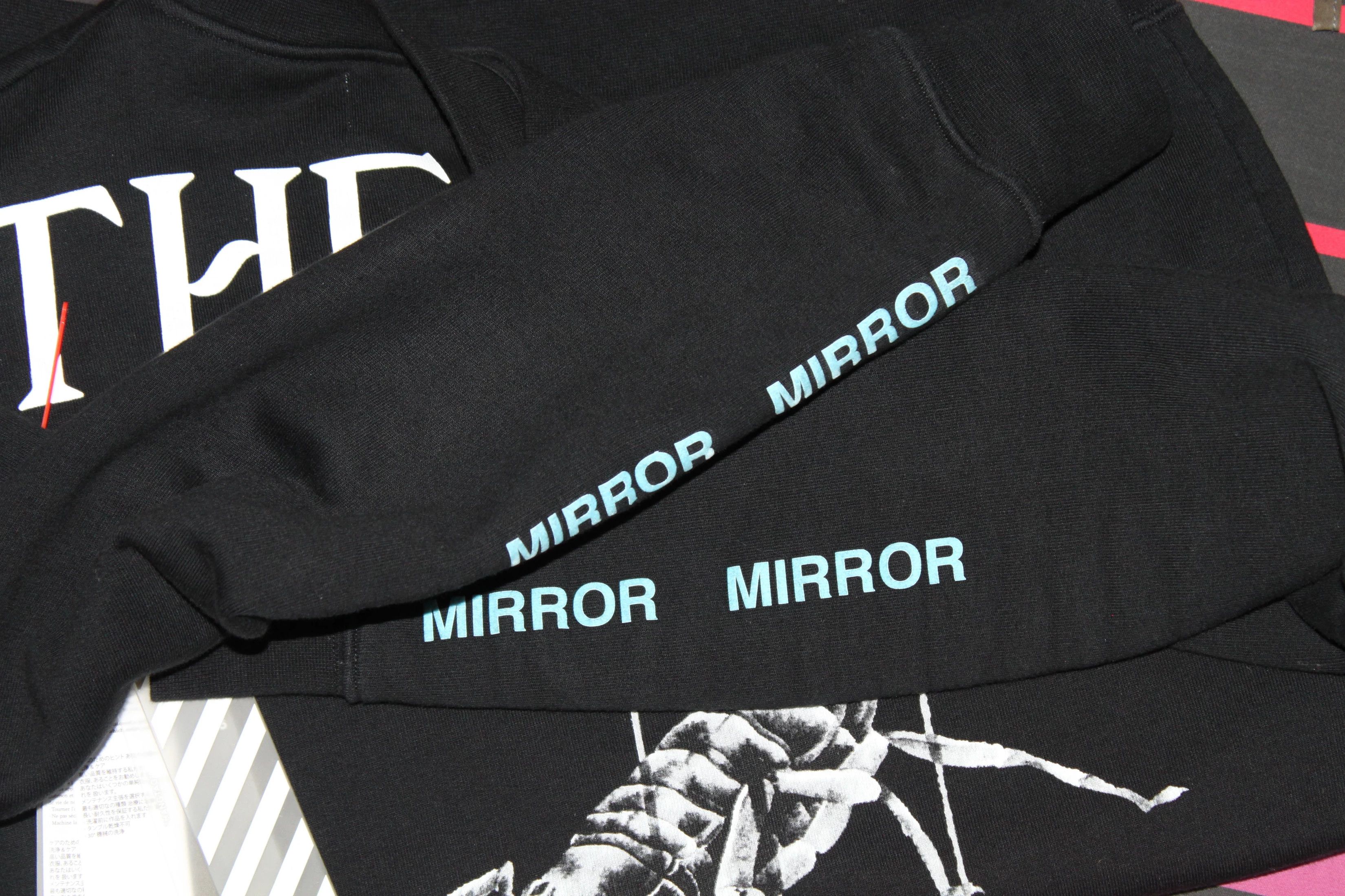 Off-White Off-White Othelo's Scorpion Crew Black rare Size US XS / EU 42 / 0 - 11 Thumbnail