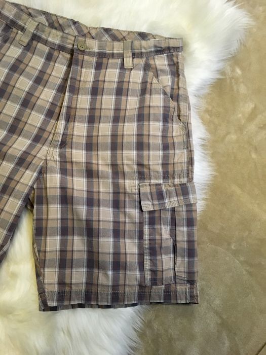 Wrangler Wrangler Plaid Cargo Shorts size 34 | Grailed