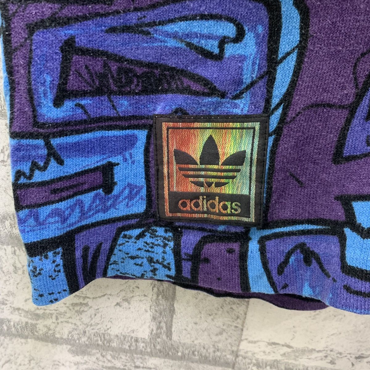 Adidas Vintage 90s Adidas Alloverprint T-shirts Size US L / EU 52-54 / 3 - 12 Thumbnail