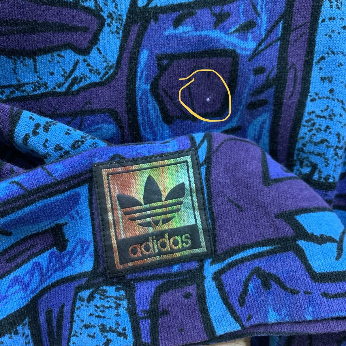 Adidas Vintage 90s Adidas Alloverprint T-shirts Size US L / EU 52-54 / 3 - 8 Thumbnail